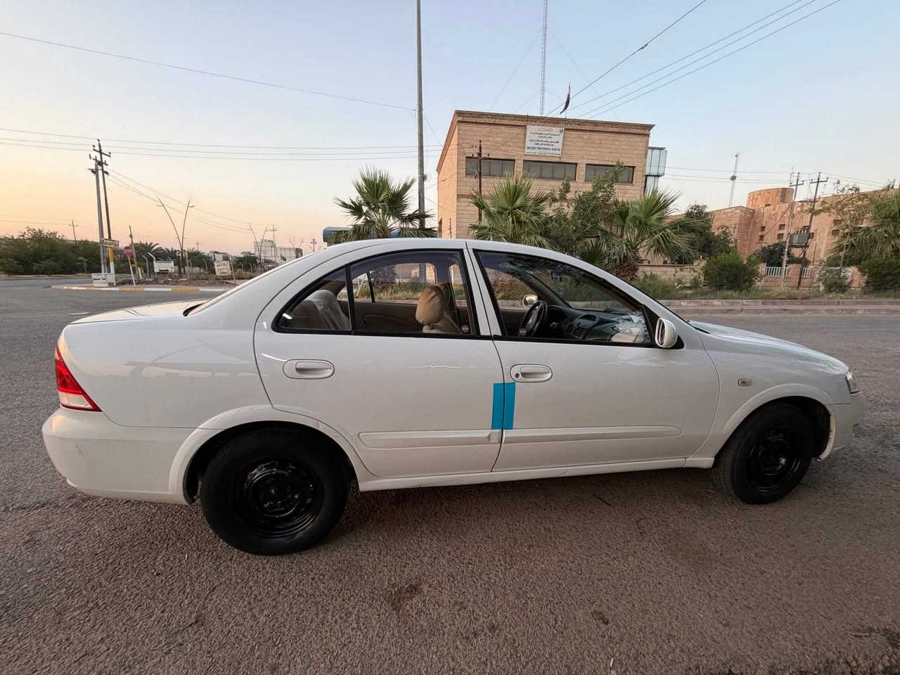 نيسان صني 2013 أبيض ثلجي كير اوتوماتيك سنوية جديد 2031+بطاقة بنزين بدون صبغ بدون تبديل بيها بارد وملاحظات صونارها مرفق بالمنشور سعر 107 وبيها مجال *********** عنوان كركوك الحرية....
