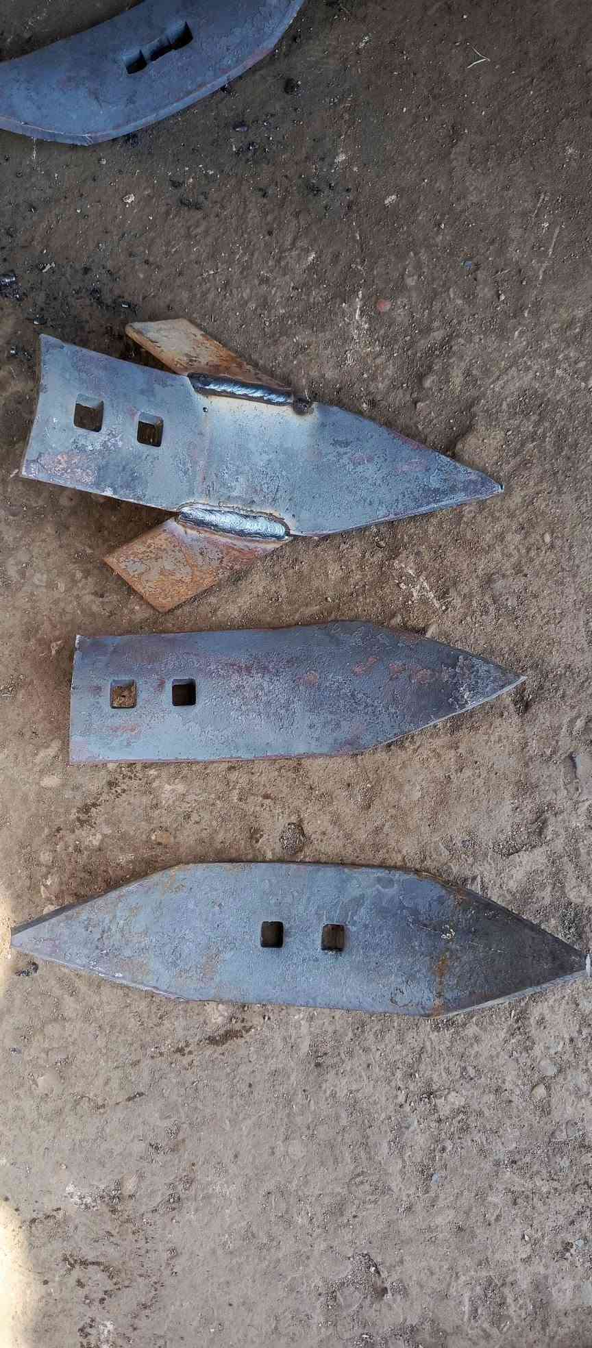 بيع وتصليح الالات الزراعيه خرمشات جديده  ام 11 و 9 ومرازات تك وام الثلاثه كلو نظام حديث وشفتات ثقيل موقع المحل  صناعه المعارض قرب شارع البراوي يم حكمت الحيمجي محل الحاج عبد وأبو أيوب 
 ***********
