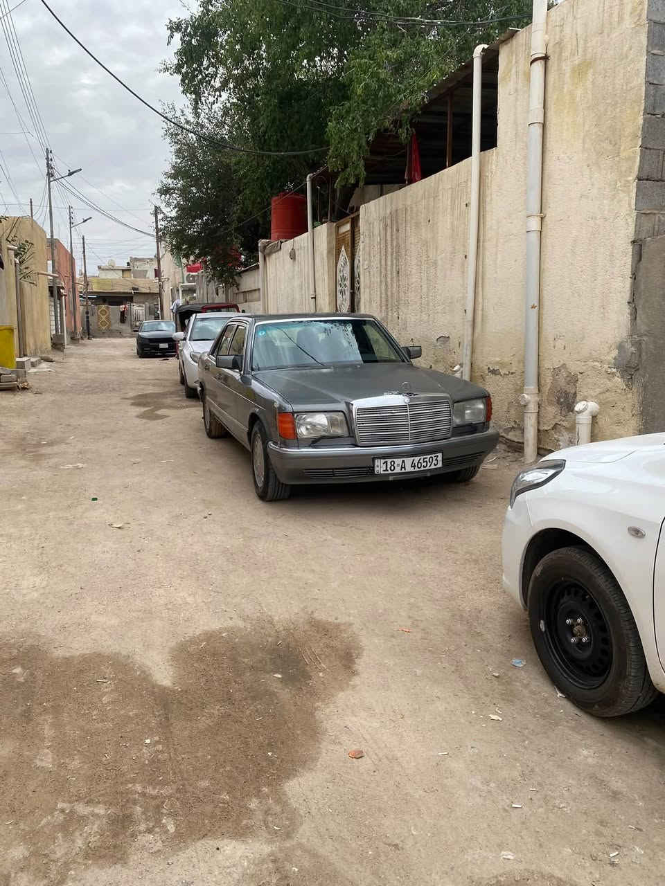 السلام عليكم مرسيدس جامبو باسمي رقم دولي وسنويه 31 محور 3000 سياره جاهزه من الدعاميه للدعاميه ماعدا التبريد ليك قبل فتره فقط فقط ليك  دبل هورن دبل فيتبم أريل كهربائي.عارضها 60 وبيها مجال للشراي سياره بدي ودواخل نضيف  مكاني البصره البترو كيمياويات هـ***********
