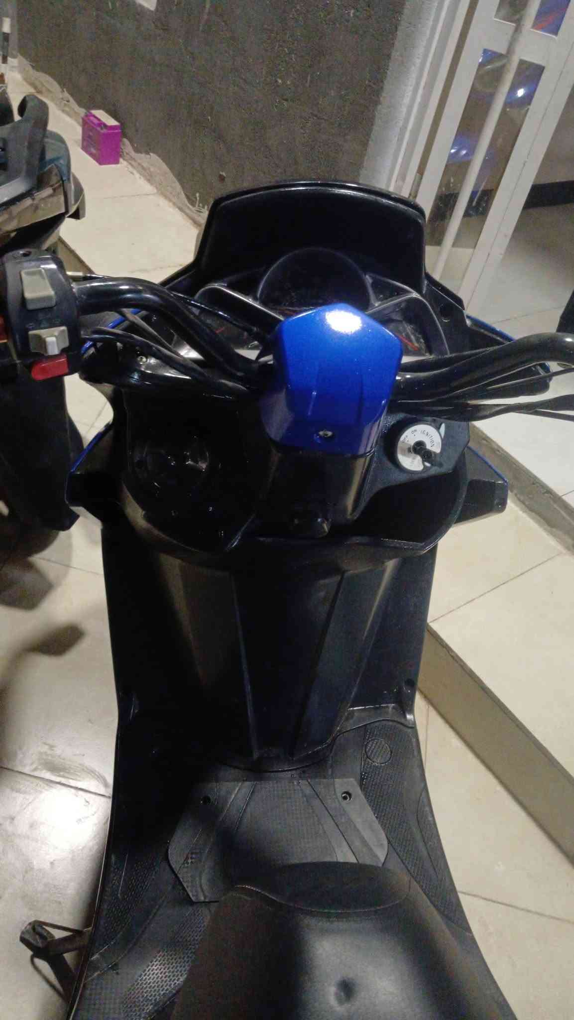 يا الله 
*للبيع دراجة Ghost 150cc موديل 2024*
وموديل 2023*
والأزرق 
- اللون: اخضر مميز (حبري)
- نضافة 95% مثل ما موضح بالصور
- مكينة وكير و كهربائيات شرط
- بريكات دبل دسك قدام وورا
- لايتات زنون و اشاير شغالة
- ويل احمر سبورتي
- مشتغلتها قليلة ونظيفة
- بيها حمالة جنطة خلفية
- يدات و بريكات سبورتي تعديل
الدراجة جاهزة ما ناقصها شي، 
*المكان: الحلة 
للاستفسار خاص.
او اتصال ***********
