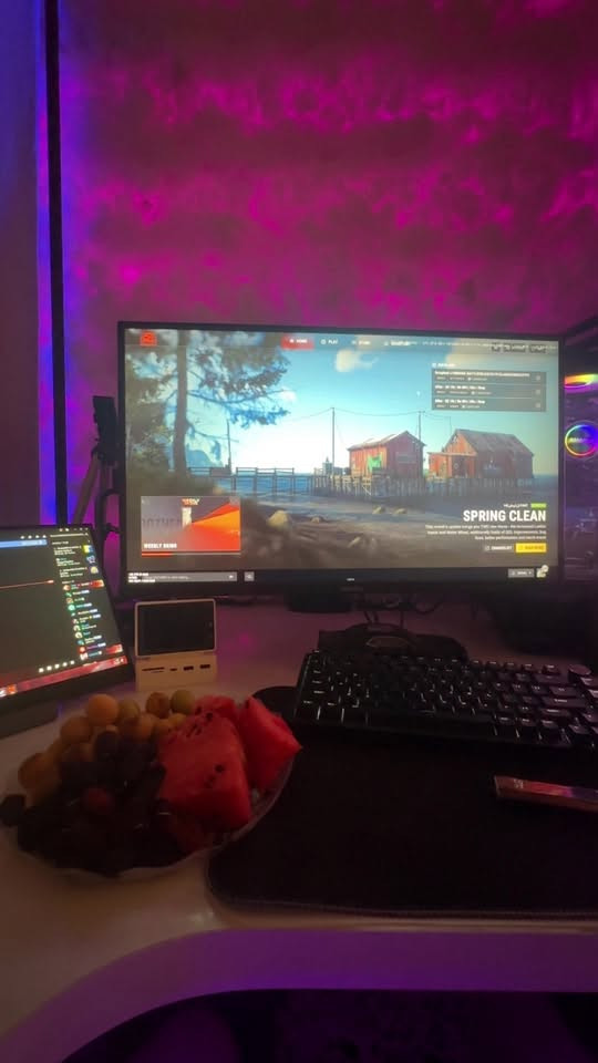 الشاشة Samsung Odyssey G3
144HZ 27 FHD
المعالج i5 12400F مبرد مائي 360
رام 16GB 2x8 3200 lexar
كرت شاشة RTX 3050 8G GALAX
مذر بورد Msi B760M-P Pro
بور سبلاي 500w
الكيس GALAX 
بدون هاردات
مكاني بغداد توصيل بغداد موجود
 اغلب القطع كراتين موجودة
السعر قفل وبدون عمله رجاءً 950
***********
