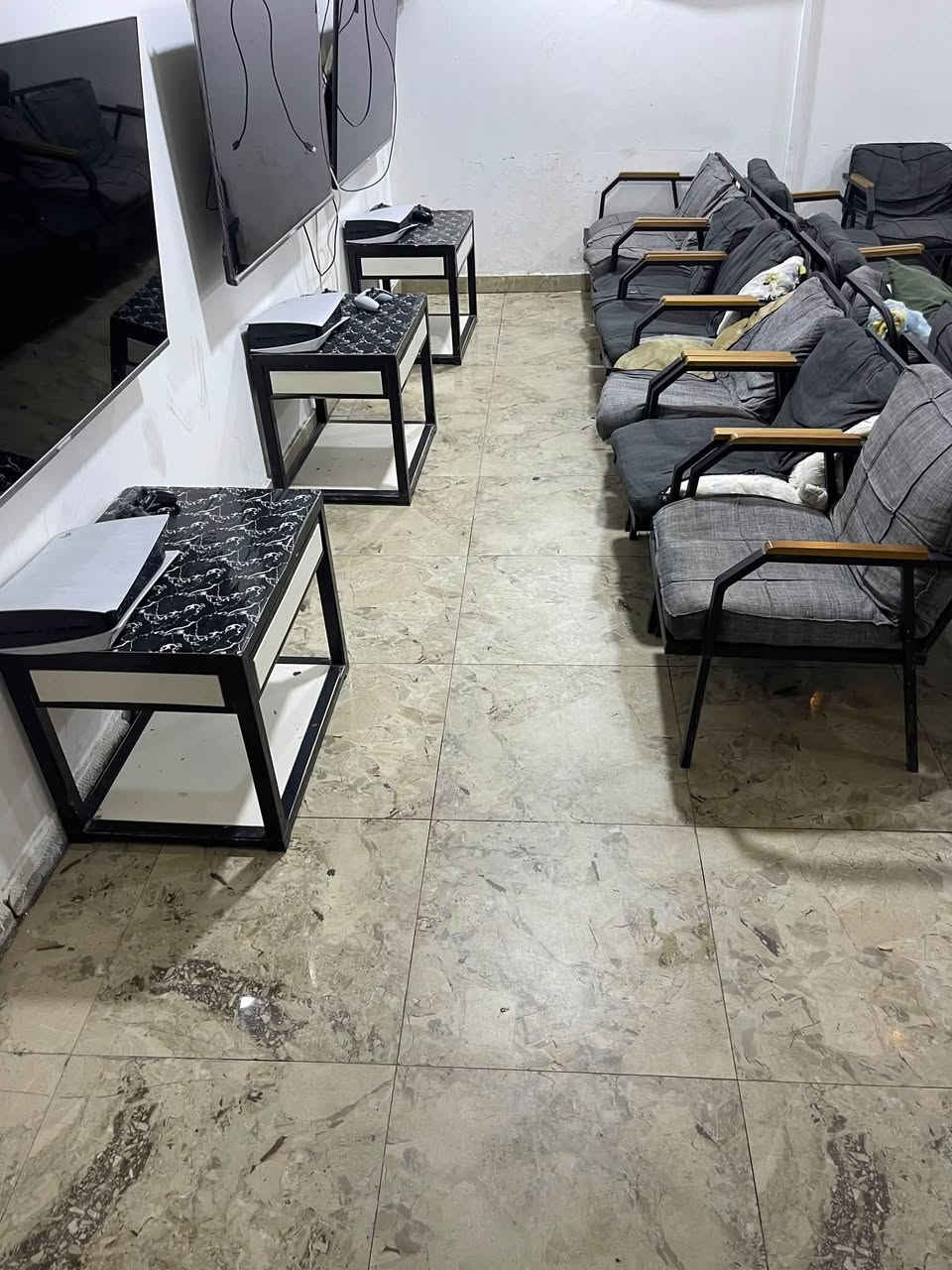 كوفي • طابقين • المعقل