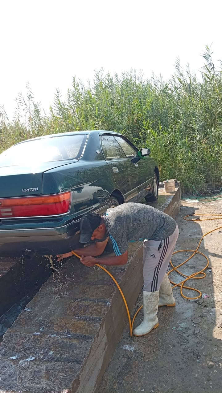يا الله السلام عليك
بطه منفصل موديل 93السياره جديده 
لا صبغ عل ابلاد محرك كير حاويه توني شادهن 
التبريد سبلت ملكه شاده ثلج حداديه خير من الله 
السياره مال بيت مال جناي ترايك 180
سنتر ريمونت كلها كامله السعر 59وبيها مجال 
المكان بابل المسيب ***********
