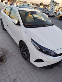 سيراتو للبيع    2024   المحرك: 1.6   وارد خليجي  كير: (AT)  ماشية: 59 ...
