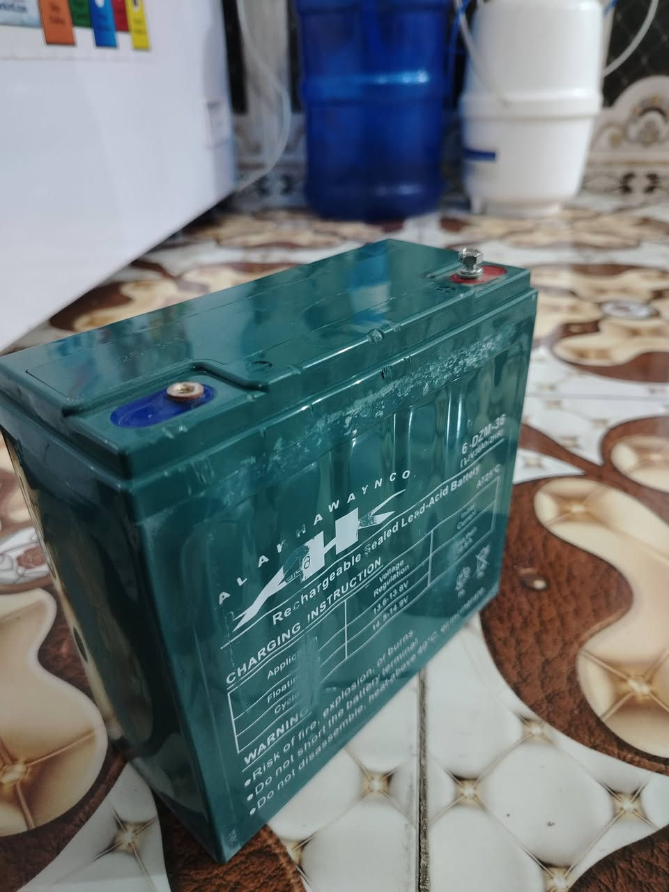 بطاريات بيهن خيط تضيلعه بطاريات ع فحص فول 36امبير لسعر 85وبيهن مجال ***********وتساب
