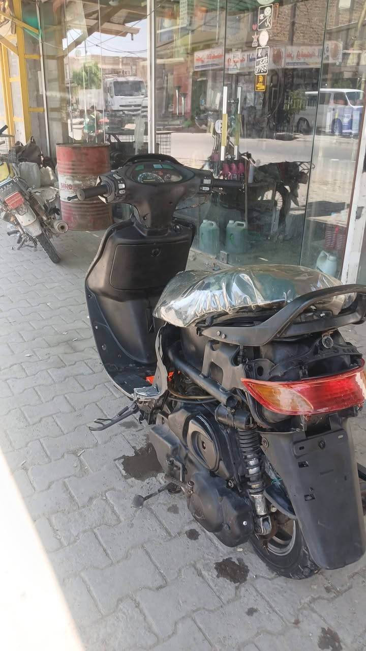 سلام عليكم 
يوجد دراجه فراشه فحل 
دراجه شغاله من كلشي سلف هندر كهربائيات 
عنون: الشاميه 
الرقم الهاتف وتساب :***********
