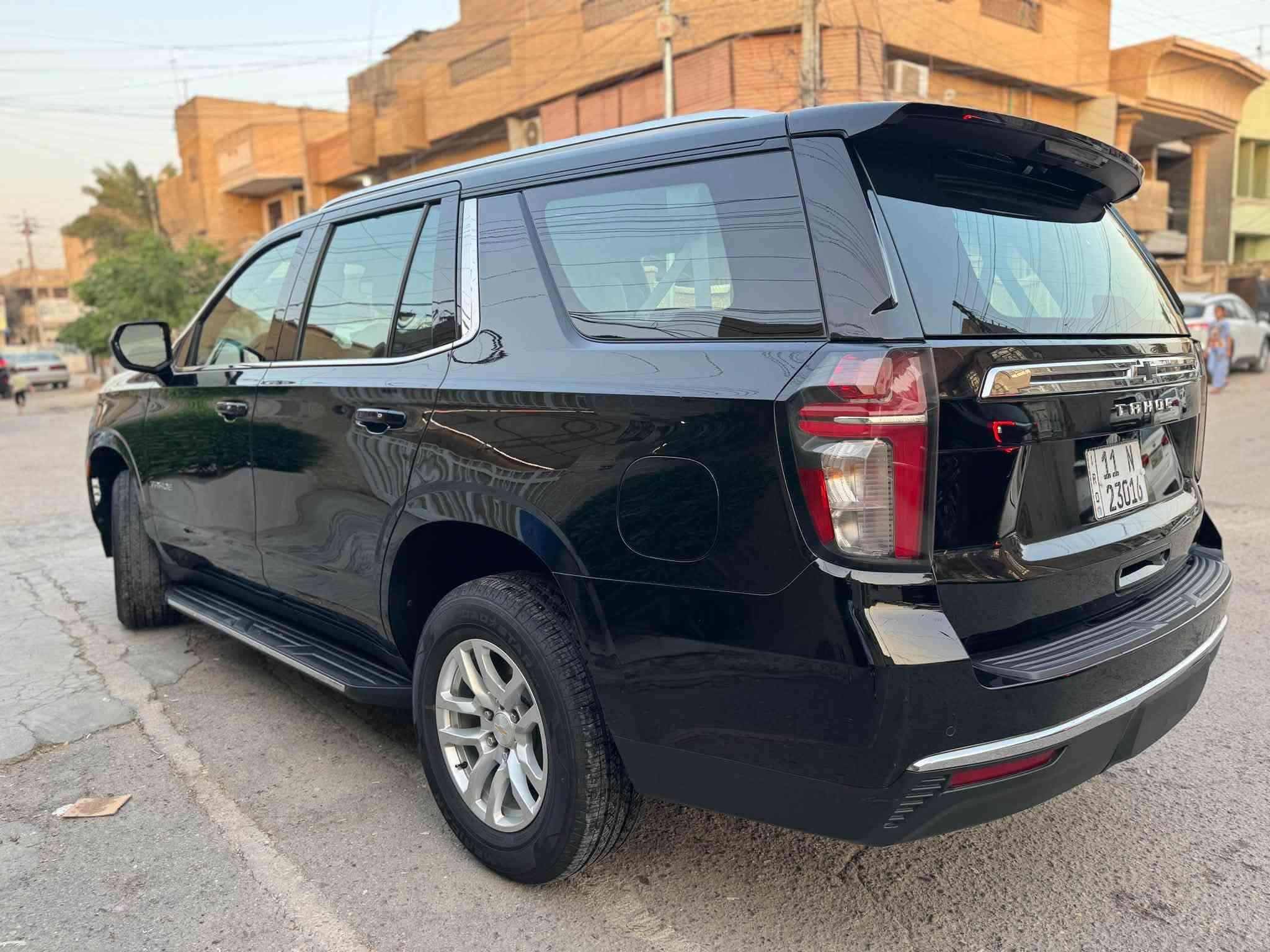 السلام عليكم
تاهو 2023 LS. علامة ضوئيه خليجيه وكالة المنصور ماشية 80 الف كيلو 

رقم بغداد بااسمي هزه وسنويه ورقم جديد 

مكفوله من الصبغ والتبديل فقط اصبع بارد بالباب وملاحضات بسيطه مال استخدام  

مسويلها ادامة كامله تخم تاير قبل عشرين يوم شديته ودهن وفلاتر وتراي وصدر كله جديد شرط زيرو 

السعر 425 ورقه مع مجال بسيط 

مكاني بغداد حي البنوك شارع الكنيسه 

📞*********** متواجد واتساب
