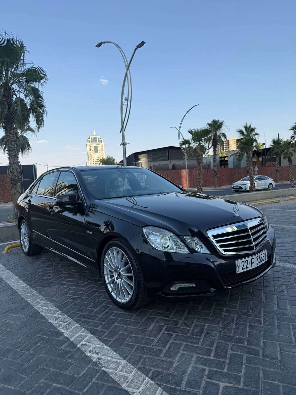 مارسيدس e200 2010 avantgarde سلايت كشنات جلد كهربا حاسه امامى و خلفى لايت دايناميك مركزى گير محرك بشرط ماشى ٨٠ الف كيلو حقيقي ماشالله حلو سياره بدون سبخ و بدون بارد سعر 155 مجال *********** أربيل, العراق
