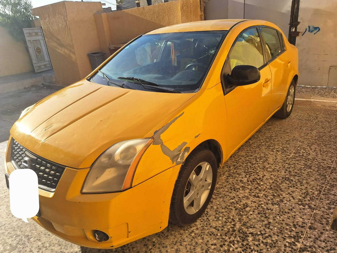 السلام عليكم للبيع نيسان سنترا موديل 2009 عوزهه تلحيضات بسيطة تبريد شغال المكان بغداد  السعر  45. ***********
