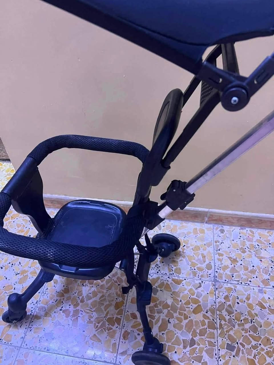 نظيفة مثل ما بالصورة
تحمل  وزن خفيف 

مو مال وزن ثكيل 

مكاني شهداء العبيدي 

*********** واتساب

15 الف قفل بدون عمله
