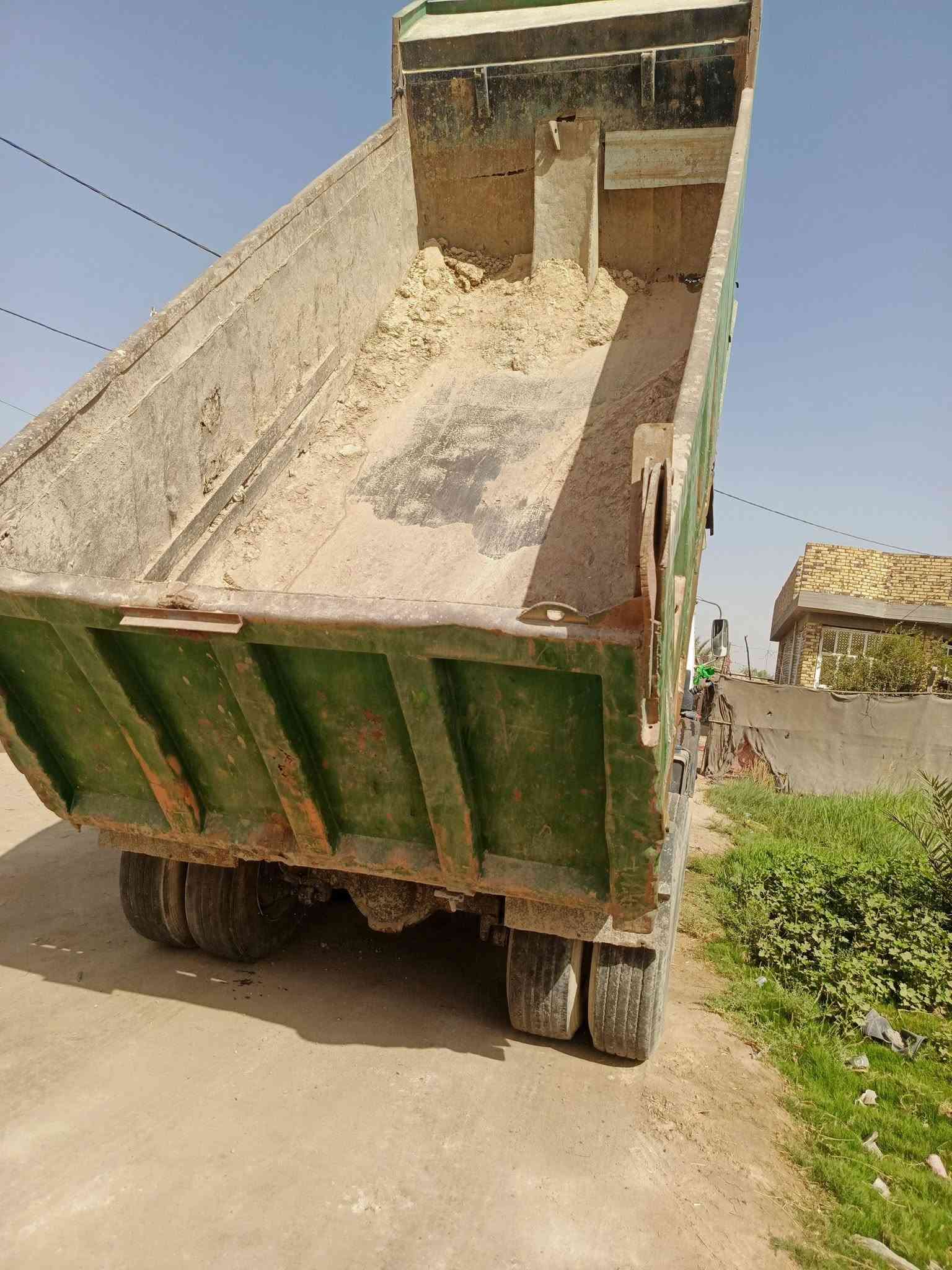للبيع بدي واقع حال الطول 5متر وعشره سانتيم راجع أربعين للاستفسار اتصال ***********..اسيا ***********السعر15ورقه وبي مجال للشراي كاعيه البدي جديده والونج جديد بلباكيت فقط خياس بسيط بلجوانب
