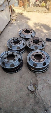 وياله هينو 17ونص جوبلس للبيع 07812496354