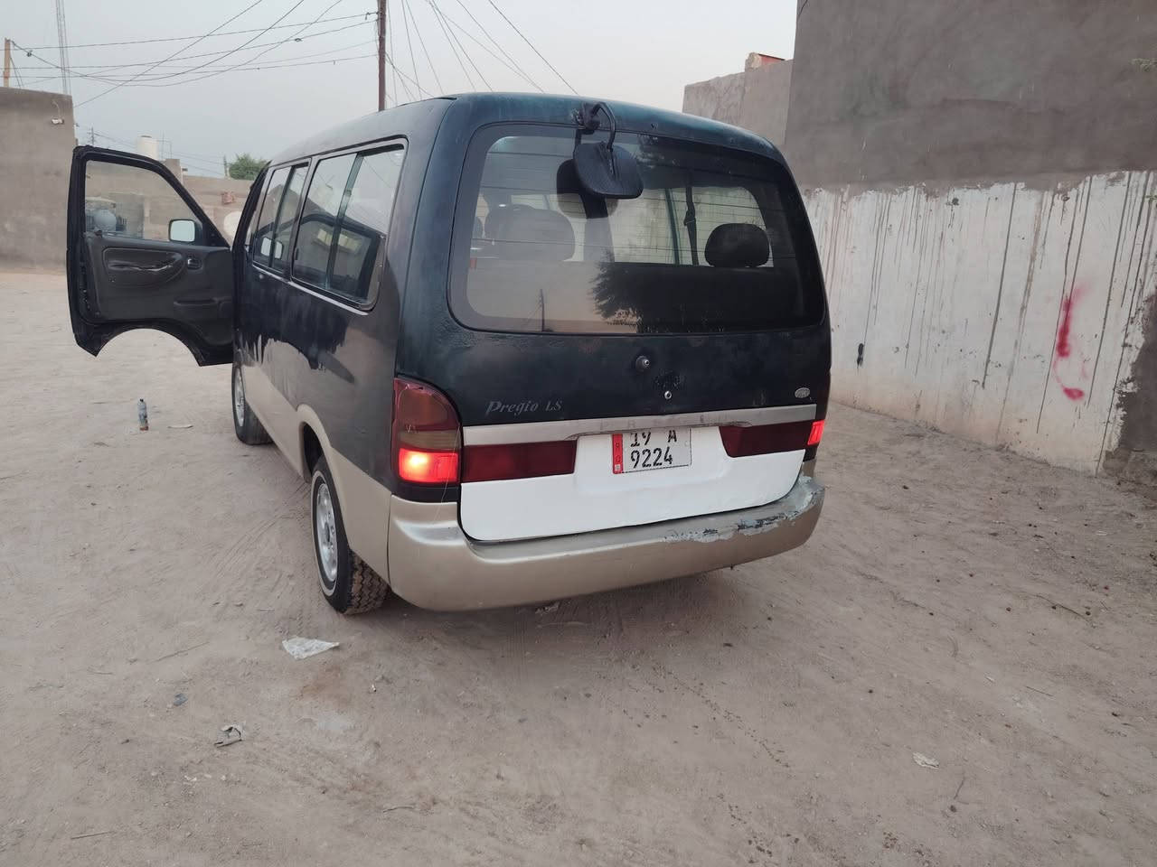 يالله سلام عليكم البيع سياره بريجو موديل 96 رقم كربلاء انكليزي سنويه  ل 2030 وصل خط ببحث نجف ابو صخير  ماكينه جديدة ستوني مسويه كير اكسن كفاله كهربائيت كله شغاله دوخل كاعيه جديده كشنات جلد مصفره مرور هيه بلاده لا صبغ ولا معجون وله ضربه مكان السيارة نجف ابو صخير شراي بي خير ودلل رقم الهاتف ***********
