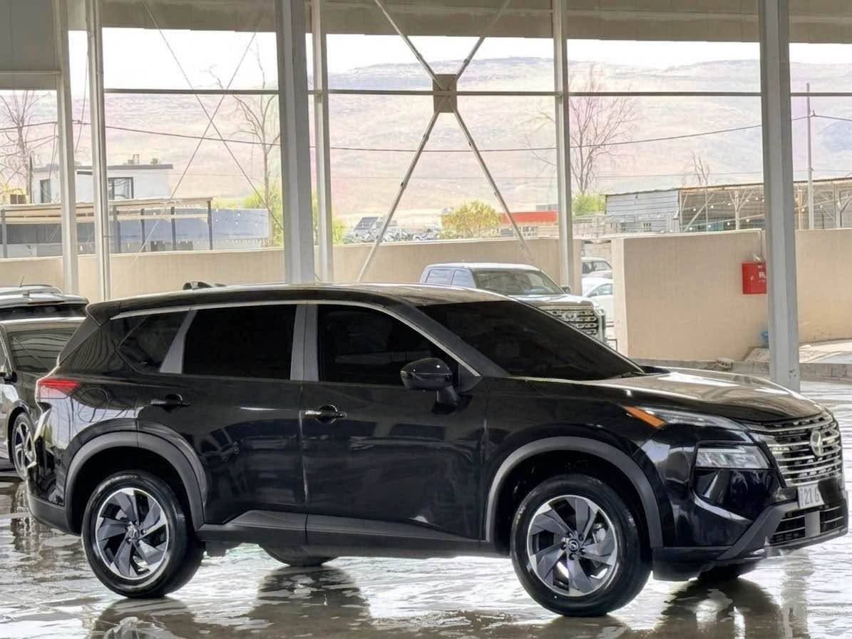 🚘 NISSAN ROGUE SV 2024 🚘

🔥 | دۆخێکی نایاب 🔥

تکایە پۆستە جوان بخوێنەرەوە هەموو شتێک ئاماژەم داوە
            20/000مایل ڕۆیشتووە  

✅ مۆدێل 2024
‎✅ مۆتۆری بەهێز و کەم سەرەفە 1.6 3 سلندر
✅ گێربۆکسی ئۆتۆماتیک
✅ Smart Key
✅ Push Start
✅ شاشەی گەورە
✅ کامێرا
✅ ڕاداری پێش و دوا و تەنيشت 
✅ Auto Hold
✅ لایتی LED
✅ سنسۆر و حاسەی تەواو
✅ مۆدی جیاوازی لێخوڕین
 🔥سنوق کارەبا

💎 سەیارەیەکی خێزانی و گەشتی زۆر ئارام
💎 هێز، ئارامی و ئابووری لە یەک شوێندا
💎 یەکێک لە داواکراوترین SUV ـەکانی نیسان
🙏🏻 یەنها بۆنیت بۆیاخە بێ ناوگرتن   
                     نرخی ١٤٣ وەرەقە🔥🔥

🏁 دۆخێکی زۆر پاک و نایاب
🏁 هەموو شتێکی بەشەرت
🏁 ئامادەی گواستنەوە

📍 شوێن: سلێمانی
📞 ***********

🚗 بۆ زانیاری زیاتر پەیوەندی 
                 
                 🚘 NISSAN ROGUE SV2024 🚘

🔥   | حالة نادرة 🔥
                         مايل ماشية 20/000 
                      
                  

✅ موديل 2024
✅ محرك اقتصادي وقوي
✅ ناقل حركة أوتوماتيك
✅ Smart Key
✅ تشغيل بصمة
✅ شاشة كبيرة
✅ كاميرا
✅ رادار أمامي وخلفي و جانبى 
 🔥صندوق شفت
✅ Auto Hold
✅ إنارة LED
✅ مقاعد جلد
✅ حساسات كاملة
✅ أنظمة قيادة متعددة
🙏🏻فقط بونيت صبغ بدون دواخل 
🙏🏻ارباك سليم ما طاك
👍🏻رقم السليمانية و بسمي 

السعر // ١٤٣ ورقه🔥🔥🔥

💎 سيارة عائلية مريحة ومناسبة للسفر
💎 تجمع بين القوة والراحة والاقتصادية
💎 من أكثر سيارات نيسان SUV المطلوبة في السوق

🏁 حالة ممتازة ونظيفة جداً
🏁 جميع الأمور بحالة ممتازة
🏁 جاهزة للنقل مباشرة

📍 الموقع: السليمانية
📞 ***********

🚗 للمزيد من المعلومات يرجى التواصل. السليمانية, العراق
