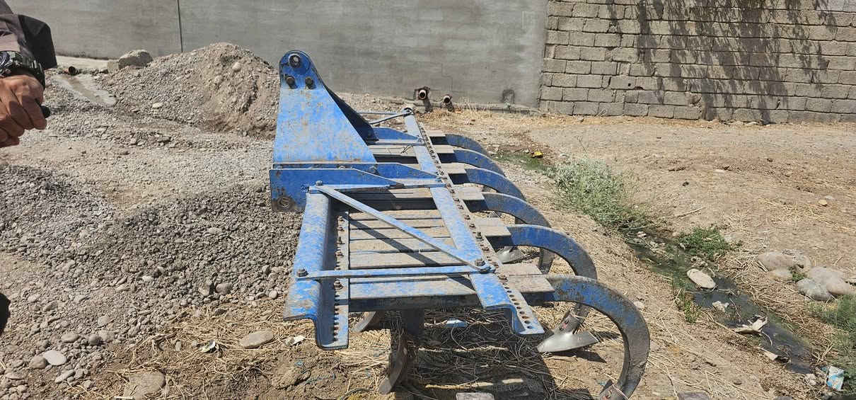 بۆ فرۆشتن 13قۆڵ بس کراوەتە 11 دوو قۆڵەکەی تریش ڵەگەڵە
***********
