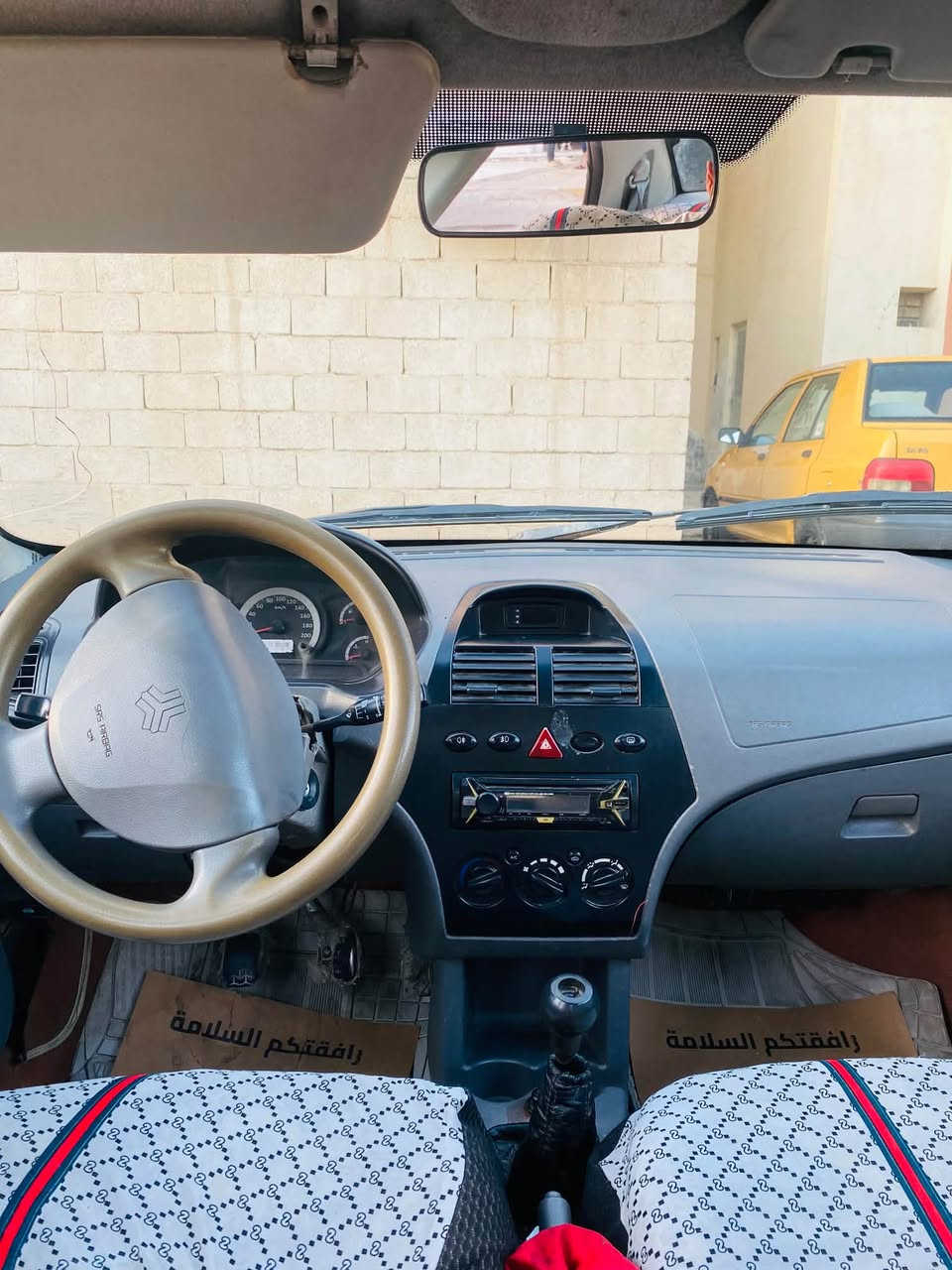 السلام عليكم طيبه للبيع موديل 2018 كهربائيات شغاله تايرات جديده مثل ما موضح بالصوره كشرتها حلوه السياره بيها منضومه غاز وبانزين  السعر 37 وبيها مجال قليل للاستفسار *********** مكان ابو رمانه شقق الطاقه
