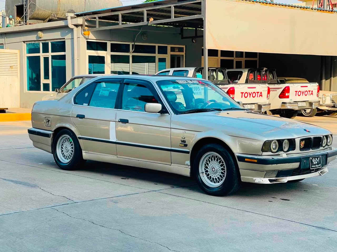 BMW ئەم بۆ فرۆشتن
مۆدێل ١٩٩١مەکینە 528دیجیتاڵ
گێر عادی 
ئاڕمی پلاستیکی هەولێر بەشەرتی ئەوەلیات و غرامە
سەیارەکە تەبریدە سڵایدە جام کارەبایە قفڵ مەرکەزییە 
فول مواسەفات هەموو گیانی بەشەرت 
شوێن سلێمانی 
سیعری ٤٥گەلاو معاملە
ژم ***********
گؤرينه وه ش ئه كه م به شاهينه و مه ليكه
له سه ر ئيزني ادمين
