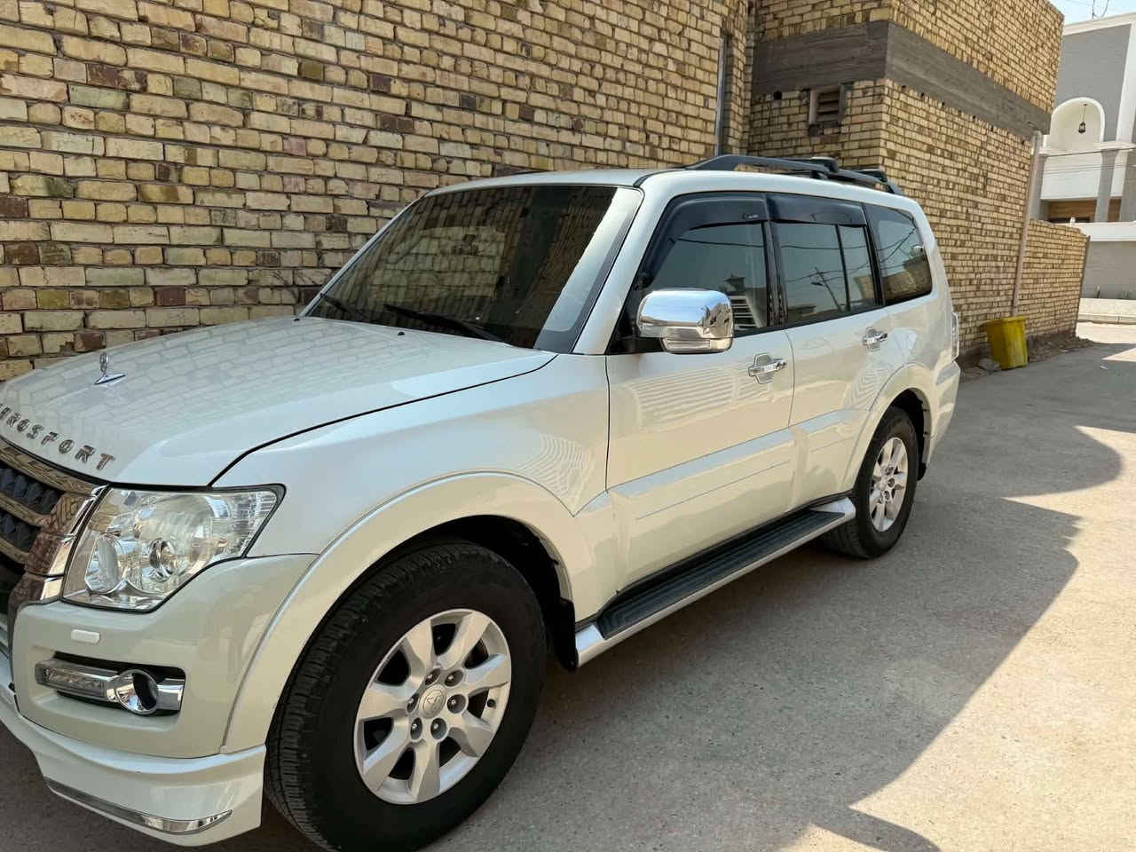 باجيرو • ٢٠١٠ • فول مواصفات