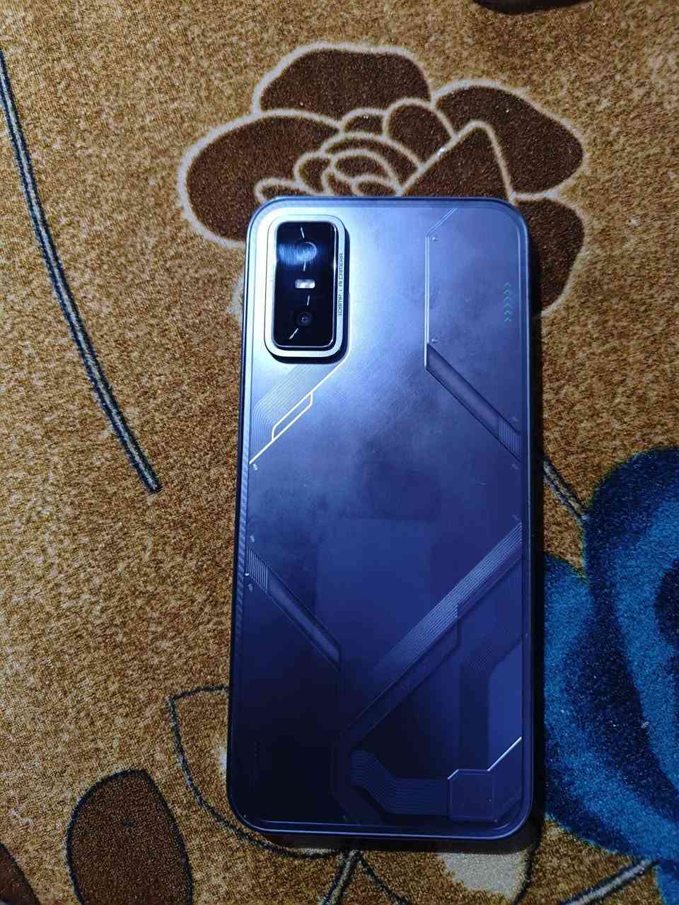 موبايل جي تي 30 فينكس ذاكره 256 عشوائي 12 جهاز بطبع مثل ما موضح بالصوره كرتون تو شاحنته موجوده مكانه بغداد حي النصر السعر 350 وبي مجال للشراي نظافه 100% رقم الموبايل ***********
