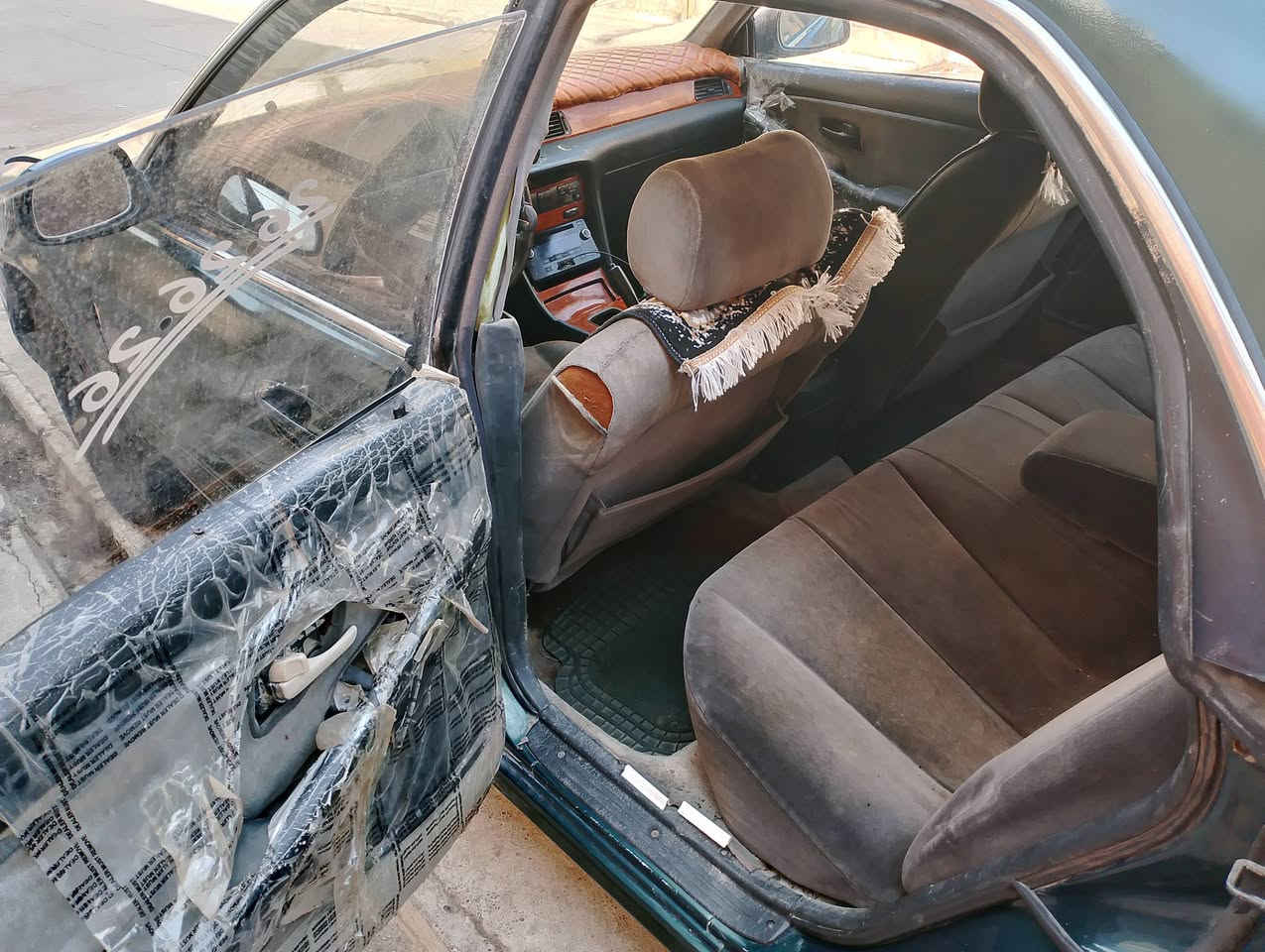 موديل 1992
كير رقم 1 نايت
مكينه نه فخي هيه 
تاخم تايه تاخمي بن زگي زور باشه
ره نگ زه يتوني
سياره كه بي مسروفه مالي دوسته
سنوي اسلي له كه له اولياتي بشرته
مالي فقيره
كورينوه ش دكم
15مجال سعرى
***********
***********
شوين هه ولير
