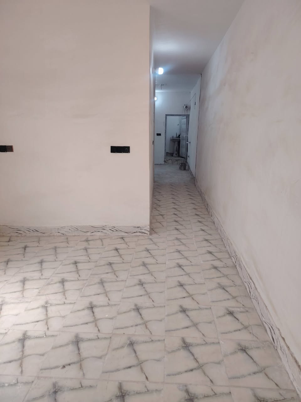يوجد لدينا
شقق عدد 2 الإيجار تصلح سكن طلاب او عائلة

غرفتين كلدور مطبخ صحيات

حله نادر الثالثة حي الصناعي

للاستفسار الاتصال على الرقم ***********
مراجعة مكتب ابو رقية للعقارات
