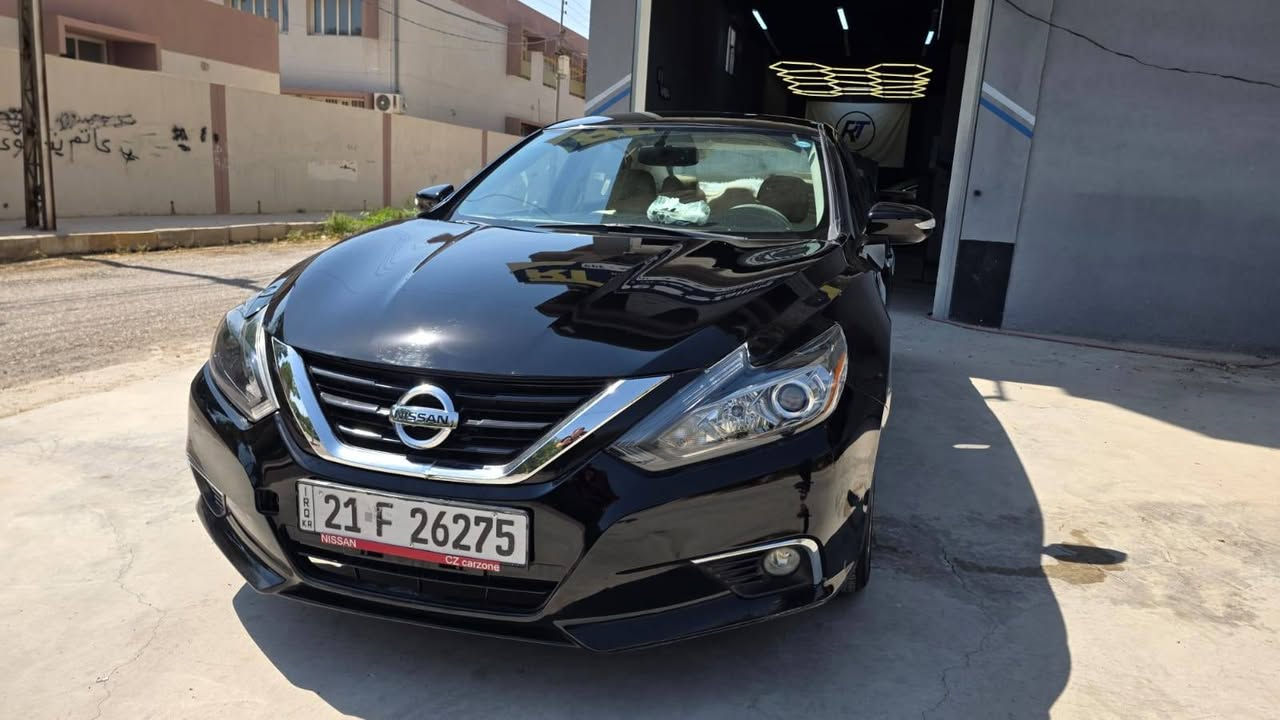 نیسان ئاڵتیما ٢٠١٧ ئەمریکی ڕەشی قەتران مواسەفات  SL  بێ سلایت ناو زەرد بەس بۆنیدی بۆیاخە بێ ناوگرتن  سۆنەری دانراوە گێڕ و مەکینە و تەقەو ڕەقە و تەبرید بەشەرت سەنەوی و ڕەقەمی تازەیە و بەناو خۆمەوەیە بێ بۆ مەسرەف مەگەڕێ هەموو شتێکی بەشەرت سعری ١٠٨ گەڵا و کەمێک معامەلە 
ناو نیشان کەلار
 *********** كالار, السليمانية
