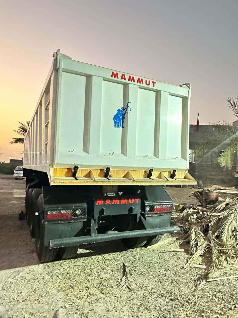 عربانه قلاب شغل ابو زيد التاجي موديل ٢٠٠٢٥ ٤ محاور دناكير ١٦ وثنين ١٤ جوبلس مكلف بنشر للاستفسار عل رقم***********
