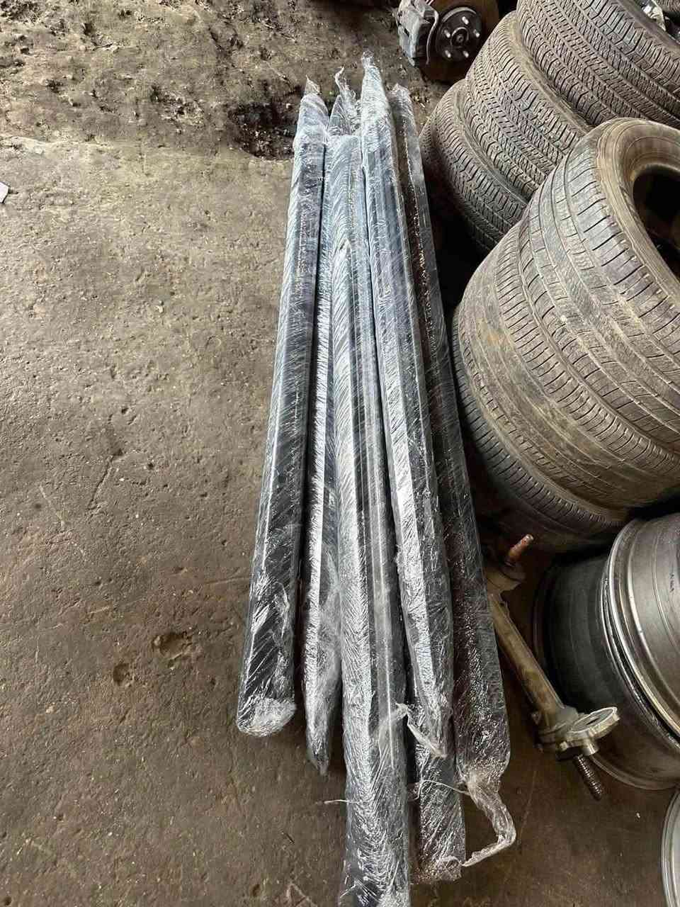 سبيلر • ٤ قطع • اسود