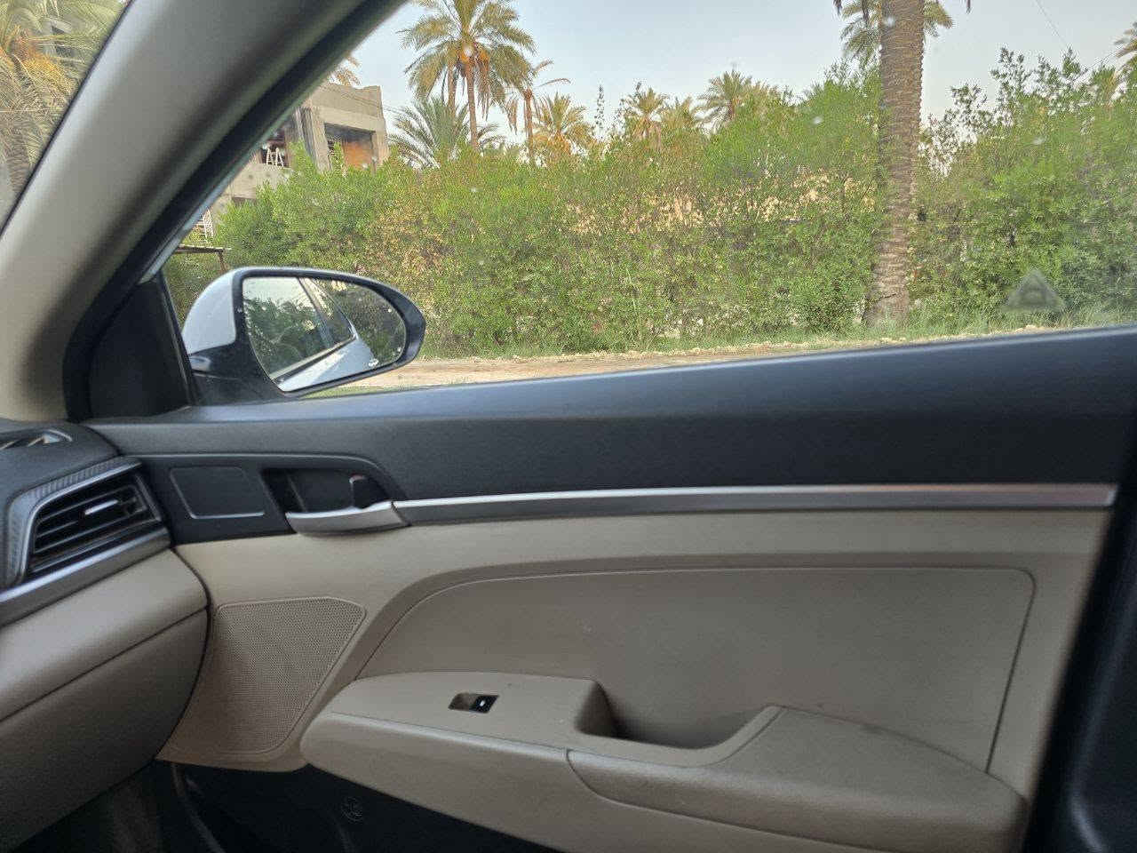 سلام عليكم
النترا موديل 2020 وآرد خليجي ( الشركة العامة )  فول مواصفات 1/1   ماشية 140  السنويه بإسمي صادره بتاريخ 13 / 7 / 2026 لغاية 12 /7/ 2031  الهزه قبل شهر ونص امسويها  (( السياره مكفوله من الحادث والصبغ  ))  رقم السيارة بغداد
السعر / 155 وبيها مجال
عنواني / محافظة كربلاء - قضاء الحسينية
رقم الهاتف / ***********

١- بصمه بالباب وبصمة تشغيل
٢- فتحة بالقمارة
٣-كامره اماميه وكامره خلفية
٤-حساس امامي وحساس خلفي
٥- ويل كب
٦- اشاير بالمري
٧- المري شفط
٧- ترحيب بالأبواب والمري
٨-  كير أوتماتيك وعادي  ٦ سرعات
١٠ - نظام السرعات الرياضي والأعتيادي والأقتصادي
١١- شاشه حجم كبير

