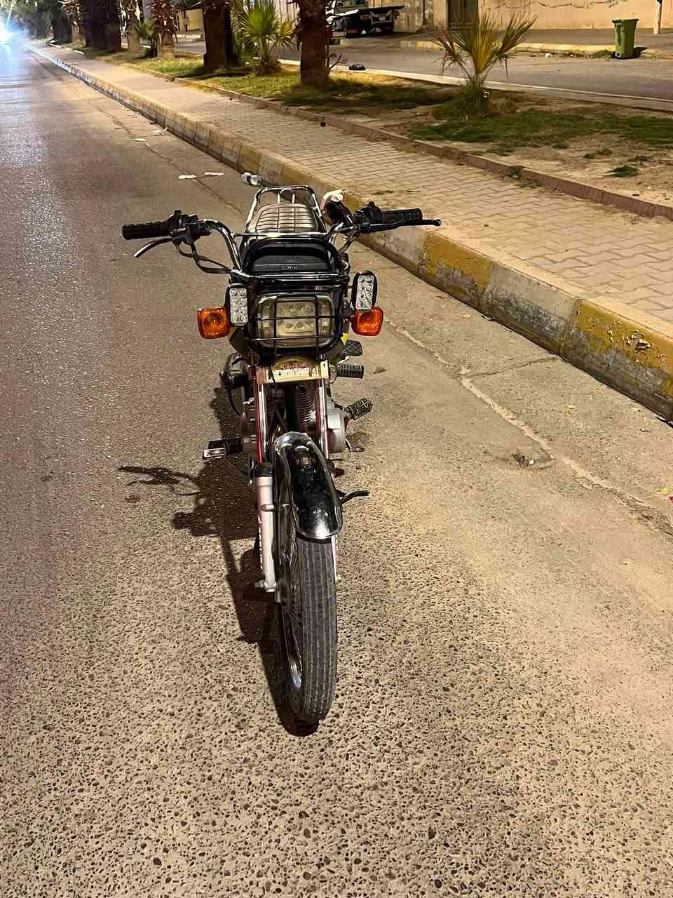 السلام عليكم
لبيع لبيع فقط ماراوس 

دارج ايراني اربع كير 560الف 

موديل 2023

دراجه نضيفه وشرط مامفتوح 

دراجه لا حادث ولا مكلوبه عله وضع الشركه 

حلوه ورزنه شلعه فولللل 

والدراجه بل حقيقه احله من الصوره ومرتبه كلشي ماعايزها 

هندر واحد تشغل وتطلع 

الستفساره ***********وبي واتساب عادي
العنوان تكريت حي الزهور
