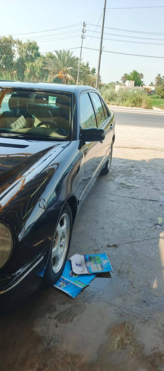 السلام عليكم
ام عيون موديل 2000 رقم أربيل سياره جاهزه نقص بس تبريد بيها يفصل كراسي كهرباء مثبت سرعه  مري كهرباء  بس فتحة  تصعد تخم تاير حداديه 80٪ مصبوغه عام 
مكاني بابل السعر 87 وبيها مجال 
***********
