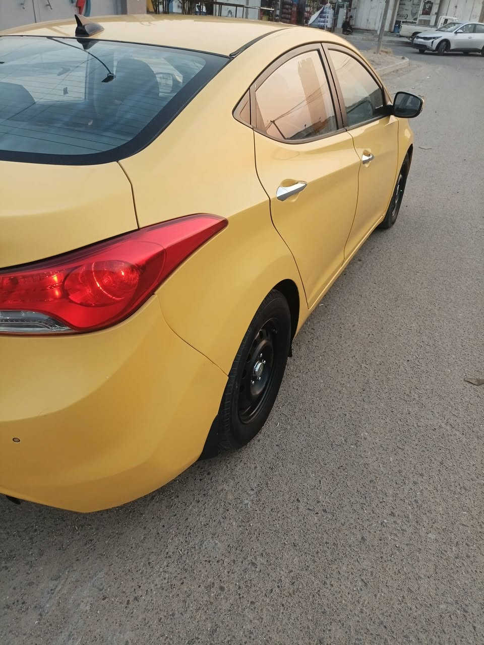 🚗 للبيع او مراوس بخصوصي إلنترا 2014 (وارد كوري) - رقم بغداد
​المواصفات:
​⚙️ المحرك: 1600gdi
​🔑 النظام: بصمة تشغيل + بصمة أصلية للأبواب
​🕹️ التحكمات: تحكم استيرن كامل + أنظمة قيادة + نظام إيكو (ECO)
​❄️🔥 الراحة: تدفئة كشنات
​🖥️ التكنولوجيا: شاشة كبيرة بلادية + كاميرا خلفية + حساسات
​🪞 الخارجية: أشاير بالمري (فول عدا الفتحة)
​📍 المكان: بغداد
​💰 السعر: 94 ورقة وبيه مجال للشراي
​📞 للتواصل: ***********
