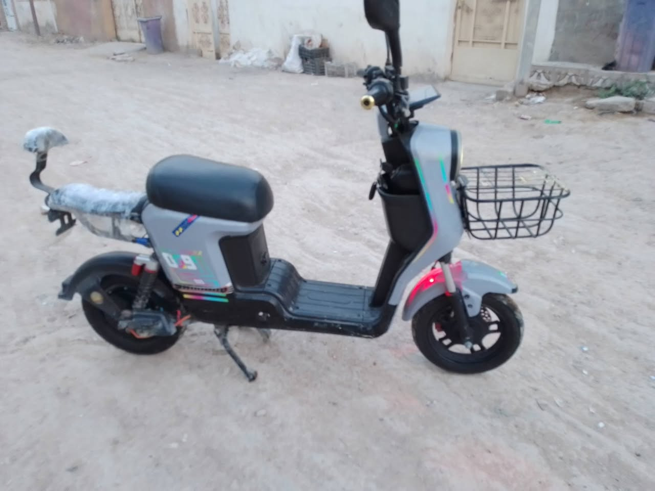 دراجة شحن • ار 9 • بطاريات جديدات