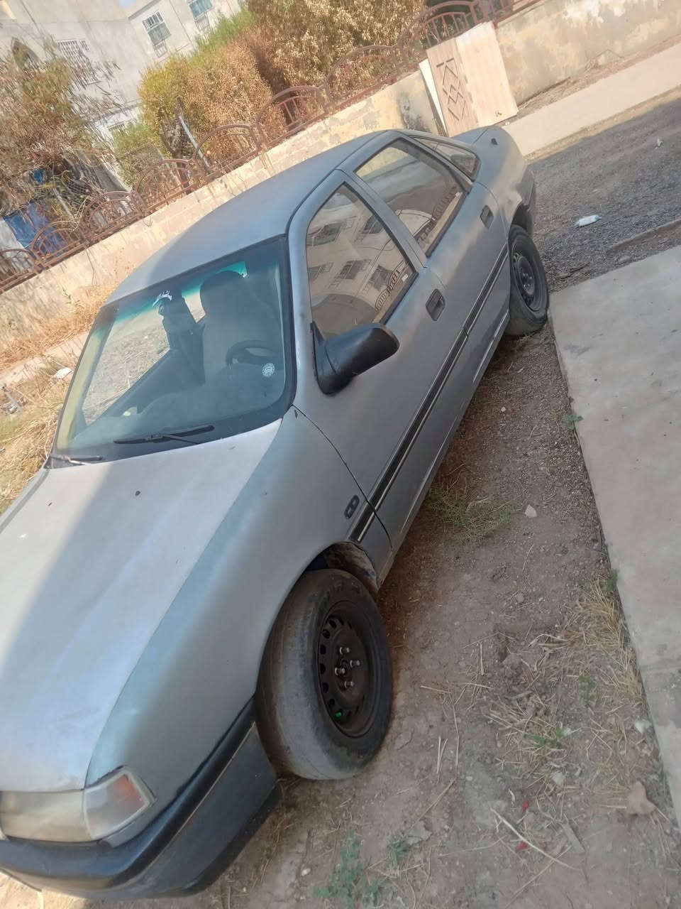 اوبل فكترة مديل 90 محرك 18شرط لا صرف ولابخار  رقم ديالى مشروع وطني شرط التحويل سنويه لل٢٧   سيارة جديدة بدون خياس بدون ضربة سيارة مال  بيت شاشة اريد امروس  او بيع مكاني كركوك وهذا رقمي ***********
