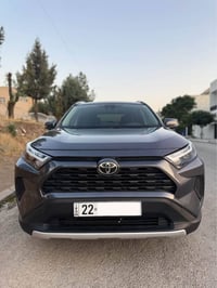 راف4 XLE • ٢٠٢٣ • ٤٤٠٠٠ ميل