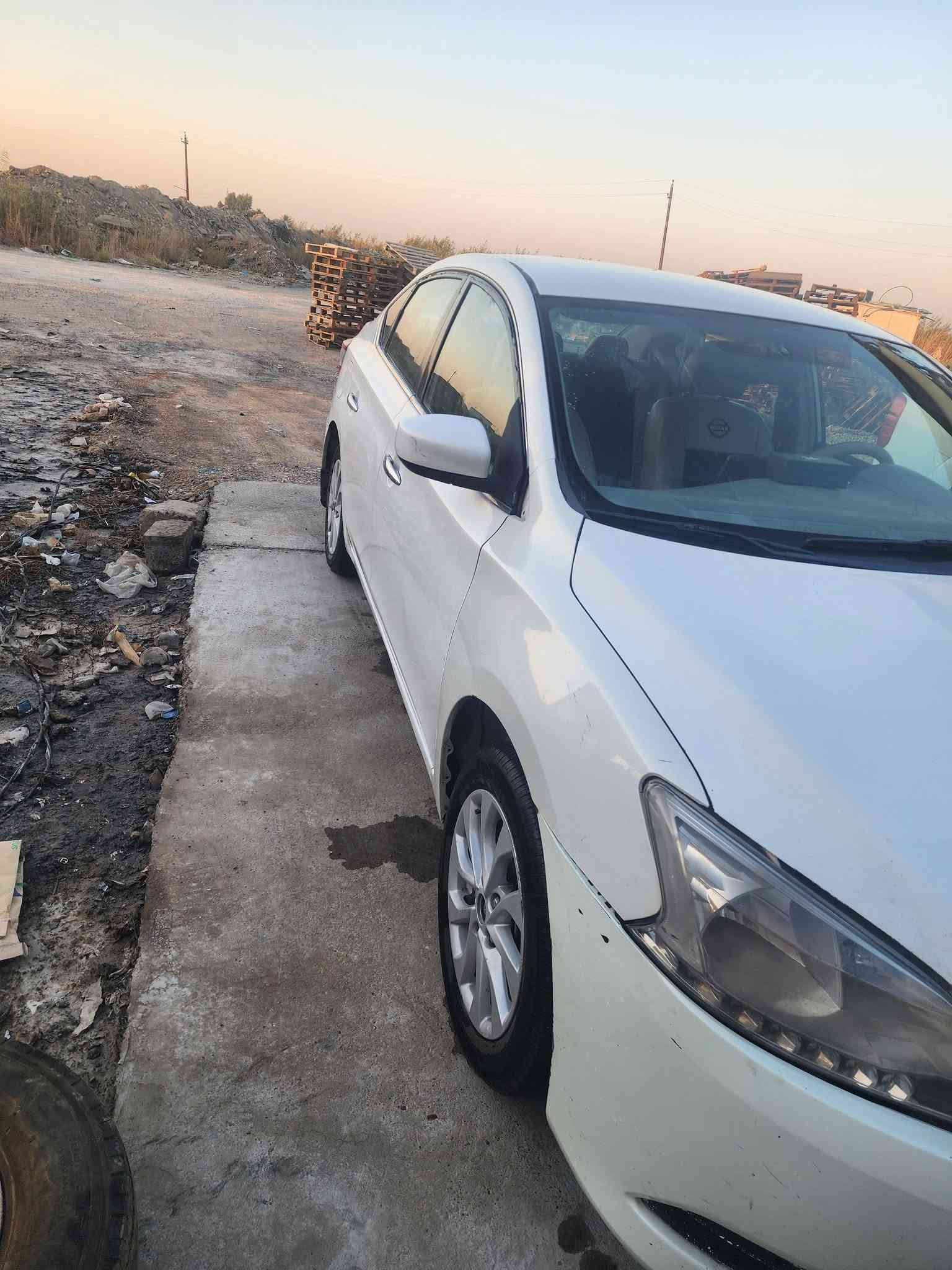 🚘✨ للبيع نيسان سنترا خليجي 2013 | 1800cc ✨🚘
السلام عليكم ورحمة الله وبركاته 🌹

سنترا خليجي 2013، سيارة اقتصادية وعملية للاستخدام اليومي، والمحرك 1800cc المعروف باقتصاديته.

🔹 تفاصيل السيارة:
✅ محرك 1800 — خير من الله
✅ الكير — خير من الله
✅ تبريد ❄️ — منظومة كاملة مبدلة وتبريدها ثلج
✅ شاشة مبدلة
✅ جاملغ عكس السائق مبدل جديد واللون صدفي
✅ الهلال خلف السائق تعديل
✅ صرفية تقريبية 11 كم/لتر
✅ رقم واسط إنكليزي 🇮🇶 — مشروع وطني

🔧 الملاحظات بكل شفافية:
• الدعاميات تحتاج ترتيب
• الجاملغ المبدل لونه صدفي

💰 السعر: 65 قفل

📍 السيارة موجودة في بغداد
العامرية / حي الفرات

📞 للتواصل والاستفسار:
***********

🔥 السيارة جاهزة للفحص والمعاينة
والبيع للجادين فقط، والرزق على الله 🤲

🌹 الله يبارك للبائع والمشتري
