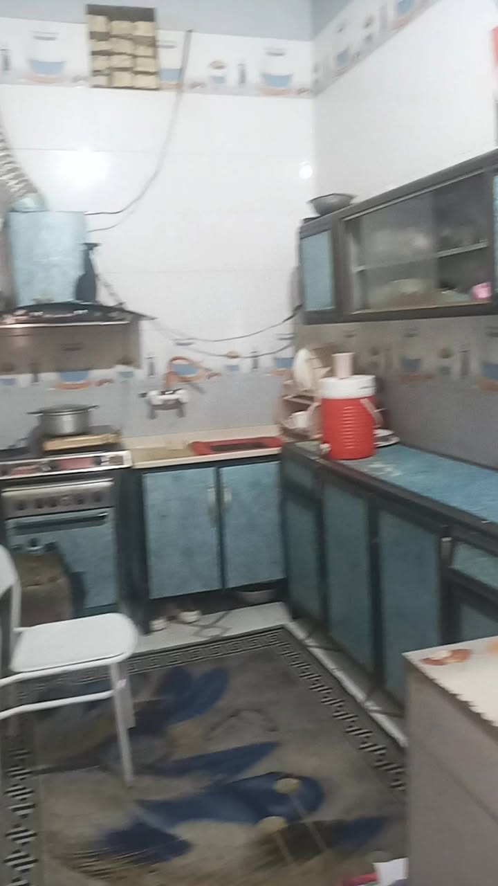 حي الفداى • طابق ونص • ٣ غرف