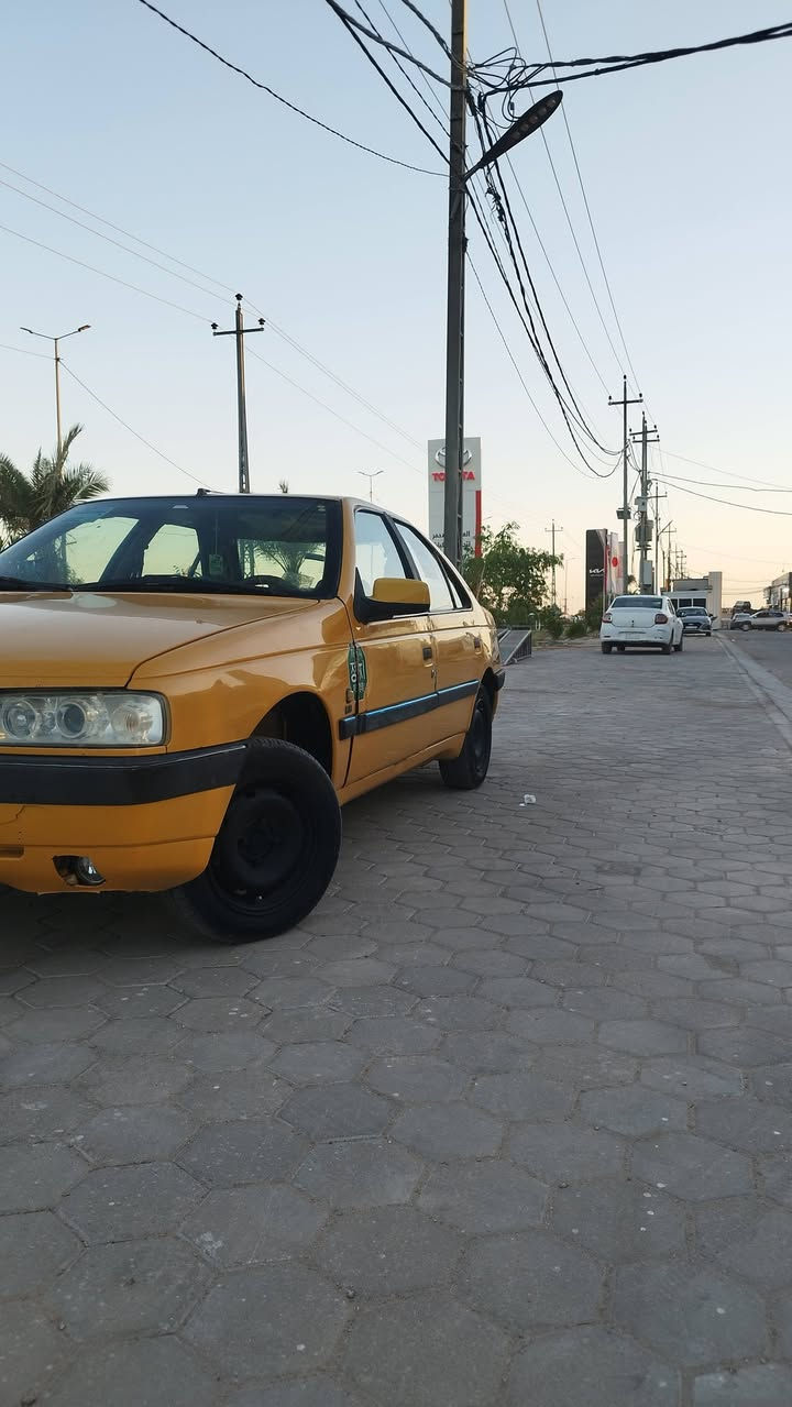 السلام عليكم بيجو 405 سياره2015 جاهزه من كلشي تبريد ثلج🥶حداديه مشط جديد كفاله من كلشي عده طخه بل باب الوره السايق صبغ بدون دواخل عتب بلاد سياره جديده عليه هئيه500الف حسب التفاق السعر ب33  الرقم *********** بي واتساب ولخط مفتوح
