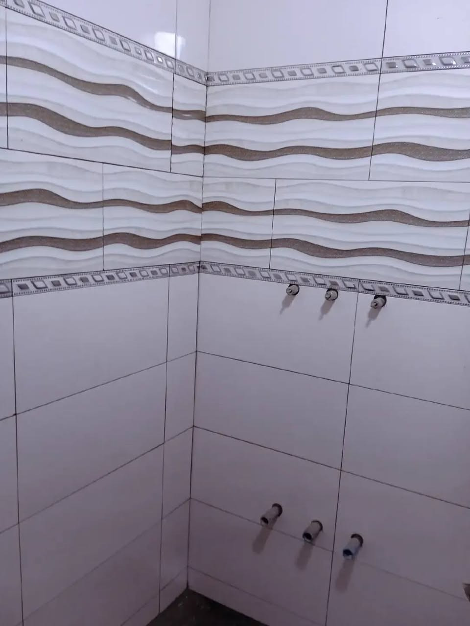 كادر.مصري 
سيراميك جدران 
سيراميك ارضيات 
بورسلين. مرمر. درج
***********.
