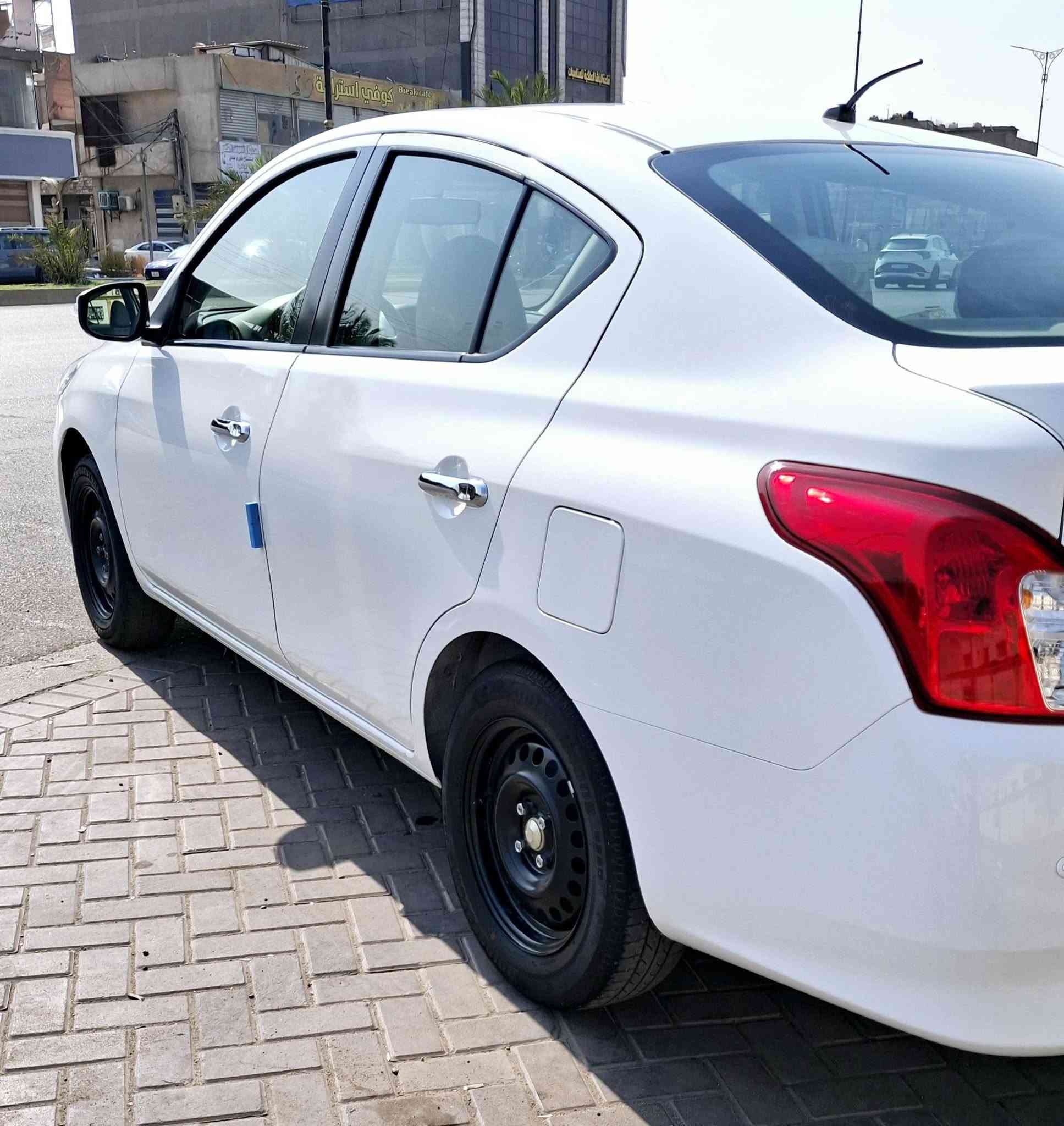 من رخصت مدير الكروب المحترم السلام عليكم نيسان سني هندي ٢٠٢٥ السياره مكفوله كفاله عامه ماشيه ٦٠ الف السياره جديده صدر أمامي وخلفي جديد كير مكينه شرط مامفتوحات تخم تاير تبريد ثلج رقم اربيل اتريد تحويل اتريد وكاله السعر  ١٢٧   بيهه مجال للاتصال   *********** مكان بغداد
