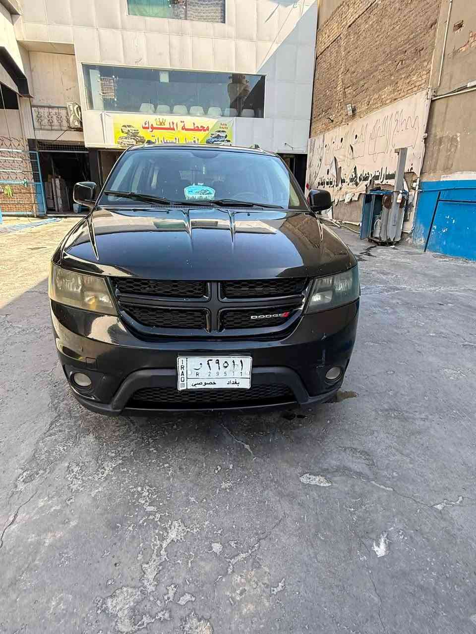 Dodge Journey 

موديل 2018 محرك 3,6 
السياره فئه GT 
٣ قطع تبريد سبعه راكب

السيارة ماشيه 300000 كيلو

بيها قطعتين و رصعه خفيفه و رصعه اثر تحميل بل قماره
بيع او مراوس حسب القناعه 
السعر 135$ وبيها مجال بسيط
مكان بغداد 

سنوية بسمي شرط تحويل و وكالة اي غرامه ينزل من السعر

***********

