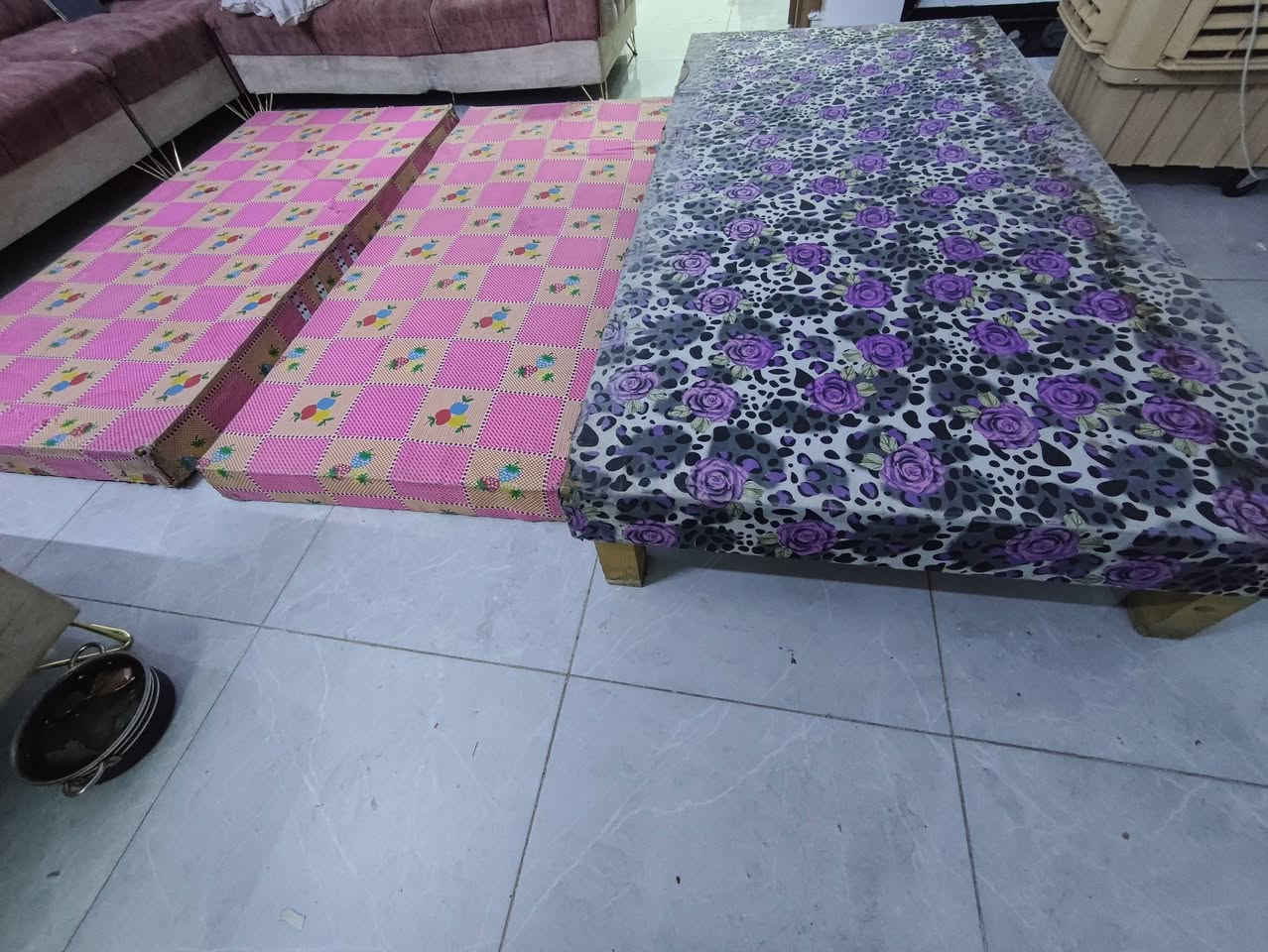السلام عليكم جرباية وصوميات 3 كلهن ب75وبيهن مجال واتساب او خاص ***********
