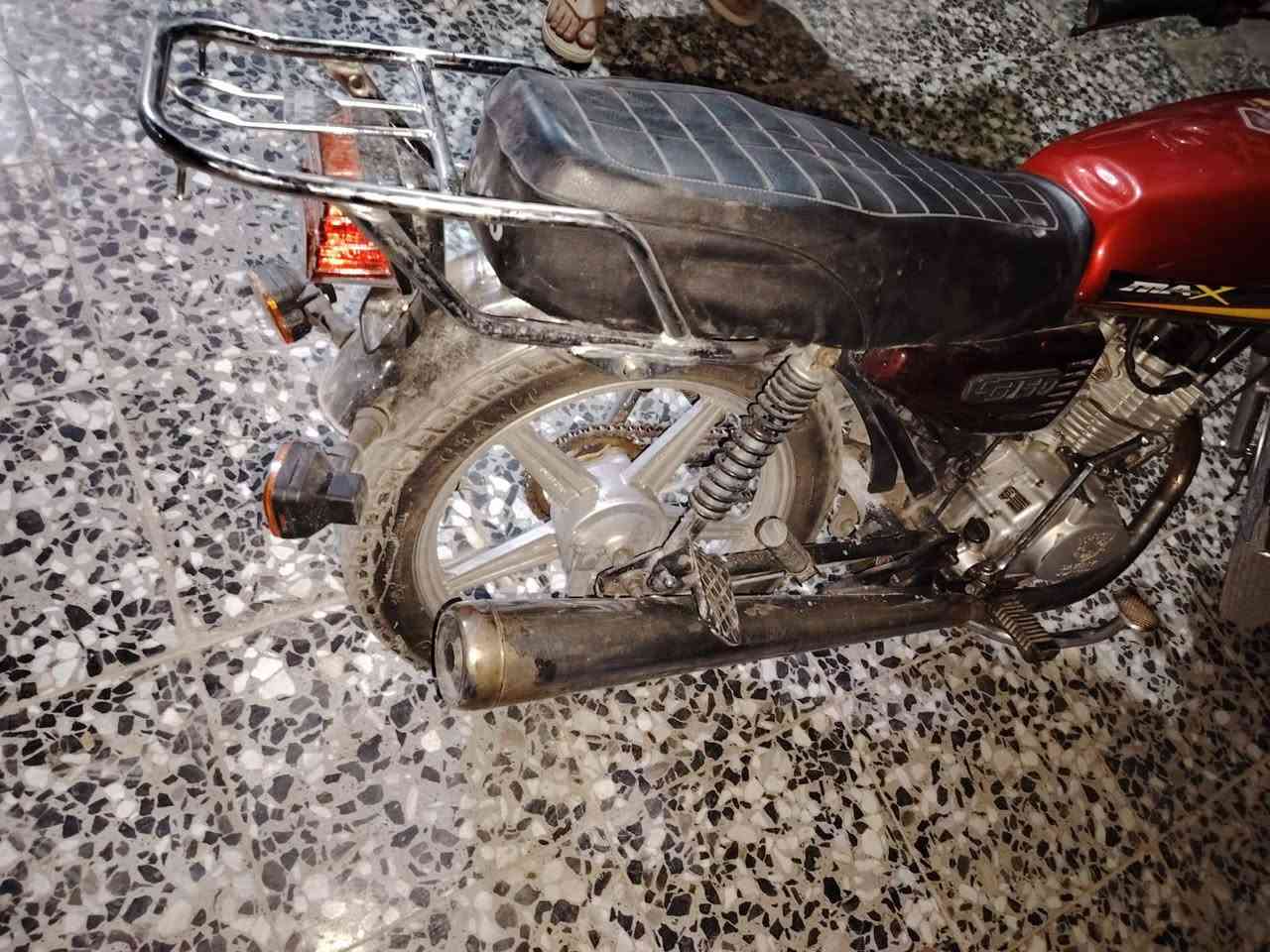 سيفان • ما يدخن • تاير امامي