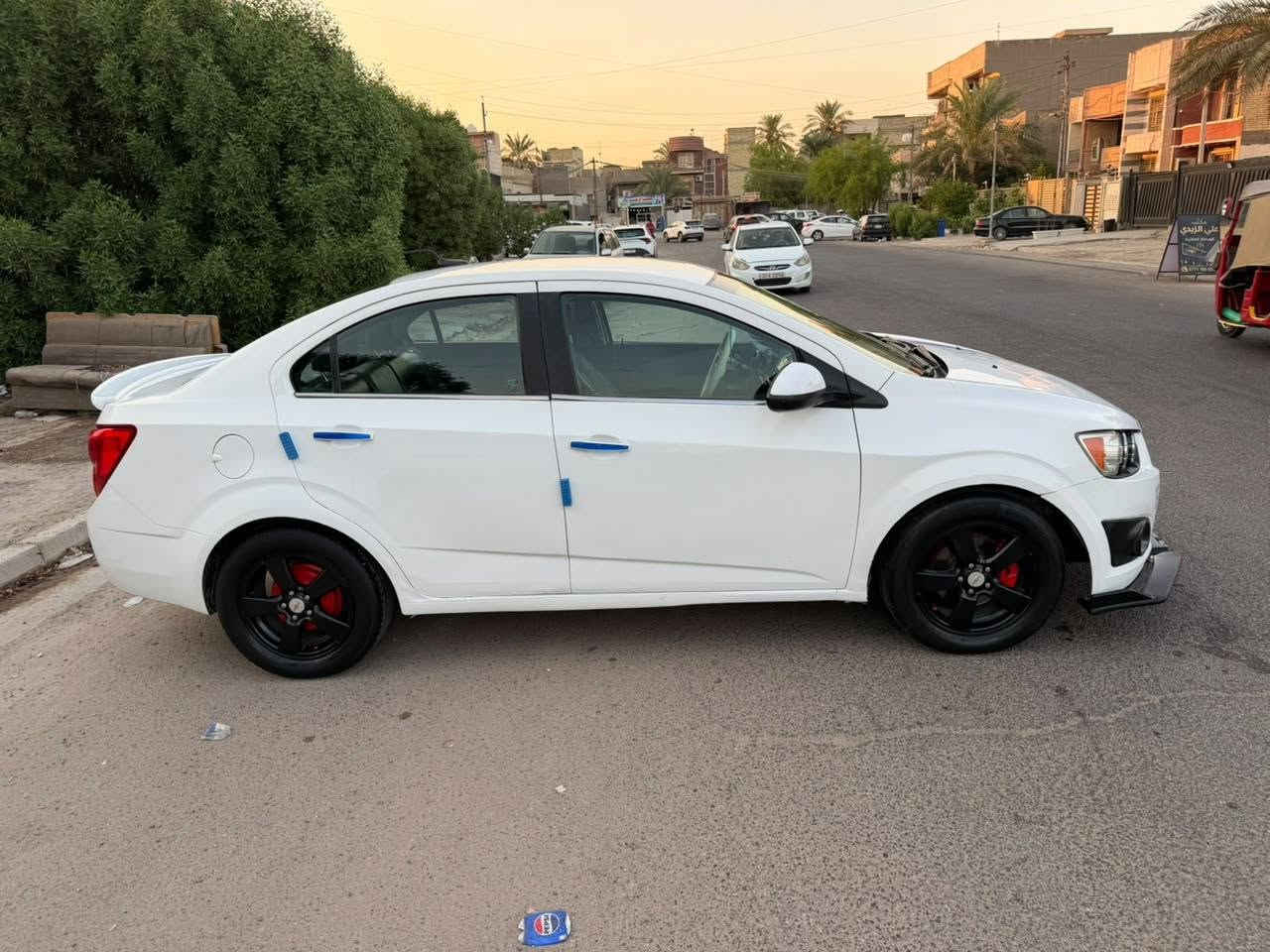 السلام عليكم للبيع فقط افيو سونك ٢٠١٣ رقم بغداد انكليزي الجديد محرك ١٨٠٠ المرعوبة كير اوتماتيك ٦ نمر ويل كب سبورت تحكم ستيرن شاشه تاب كشنات جلد صندوق بصمه سنتر لوك السياره من امريكا ضررها جاملغ وبنيد وبل عراق بيها شخوط بسيطة مرشوشات بدون حادث قوي بدون تبديل السعر ٦٦ مكاني بغداد وهذا رقمي*********** بغداد, العراق
