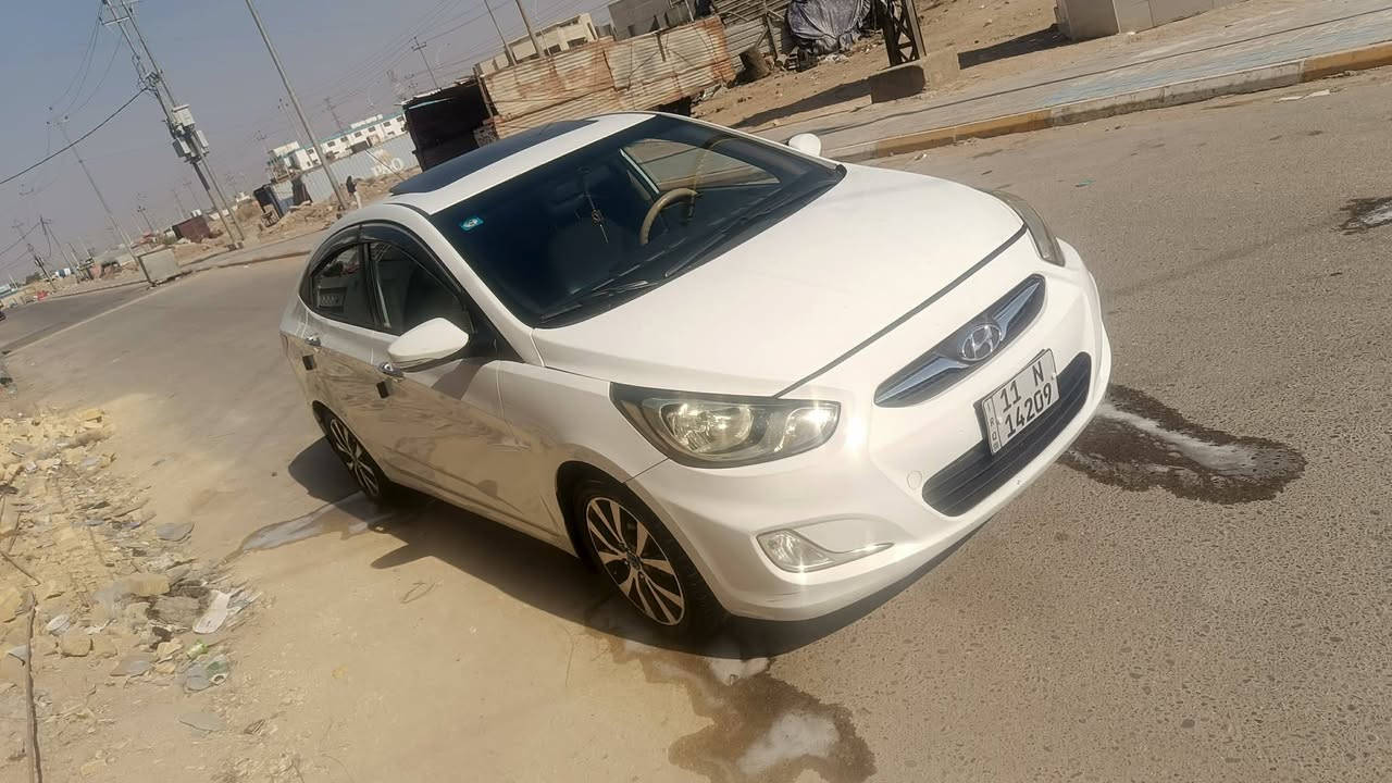 السلام عليكم سياره اكسنت موديل2015موصفات فول محركه1600مامفتوح مكفول سياره بيهه جملغ امامي مفتوح والباقي كفاله عامه الرقم بغداد بسمنه سنويا2030 الرقم لهاتف*********** مكان سياره سماوه السعر95وبيه مجال ترهم مراوس او بيع
