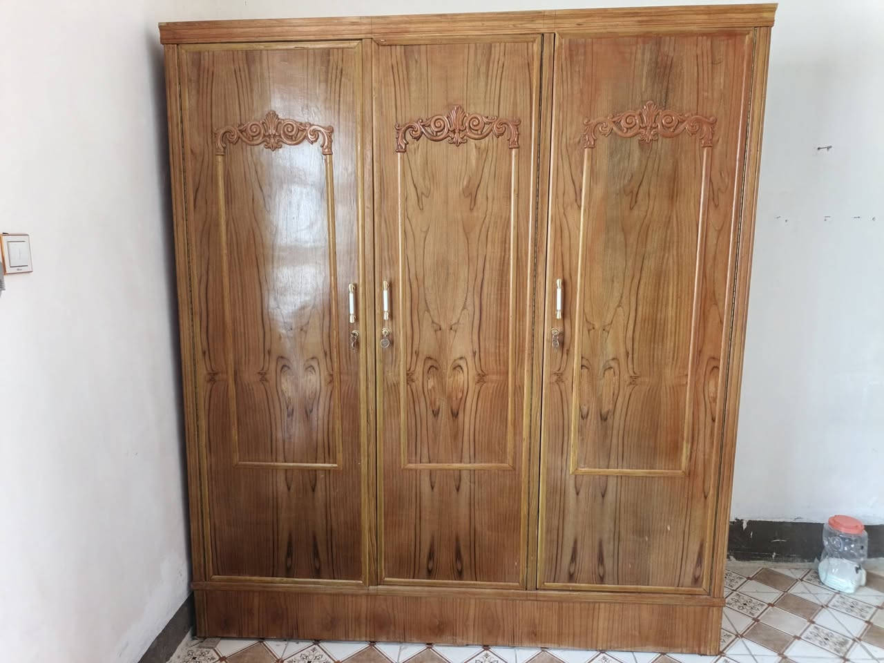 غرفه خشاب جديده للبيع
***********
