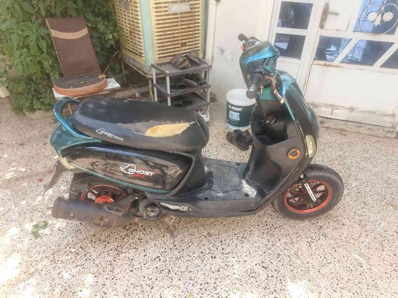 ها للبيع او المراوس بوليس صيني ٢٠٢٤ محرك نضيف كهربائيات كلها شغاله نقص فقط الهندر من اخذتها ماكو اليده مال هندر وما فاحصه السعر ٢٥٠وبيها مجال مكاني بعقوبة الرحمة ***********
