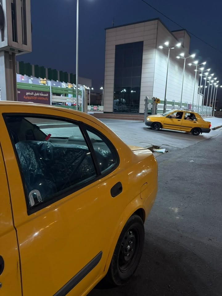 السلام عليكم طيبه للبيع السعر 33 وبيها مجال عنواني بغداد زيونه للاستفسار *********** باسمي تحويل ثاني يوم مكينه جديده السياره خير من الله
