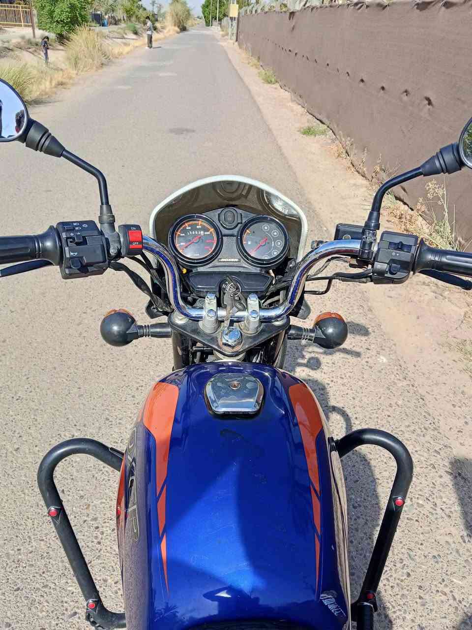 سلام عليكم  
بوكسر للبيع  2023 دراجه نضيفه ما ناقصها شي كهربائيات كلها شغاله مكينه مجفته جديد اوراقها ما كامله  تالفه بس الي بالمنشور موجوده   ابيع كوم حديد  سعرهاا  850  وبيها مجال مكاني بغداد الدوره  ***********
