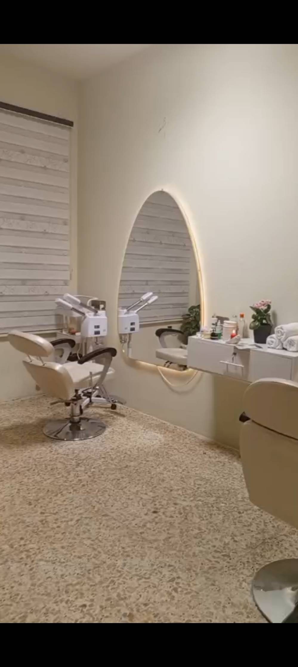 طقم صالون نسائي • نظيف جداً • بغداد الشعب